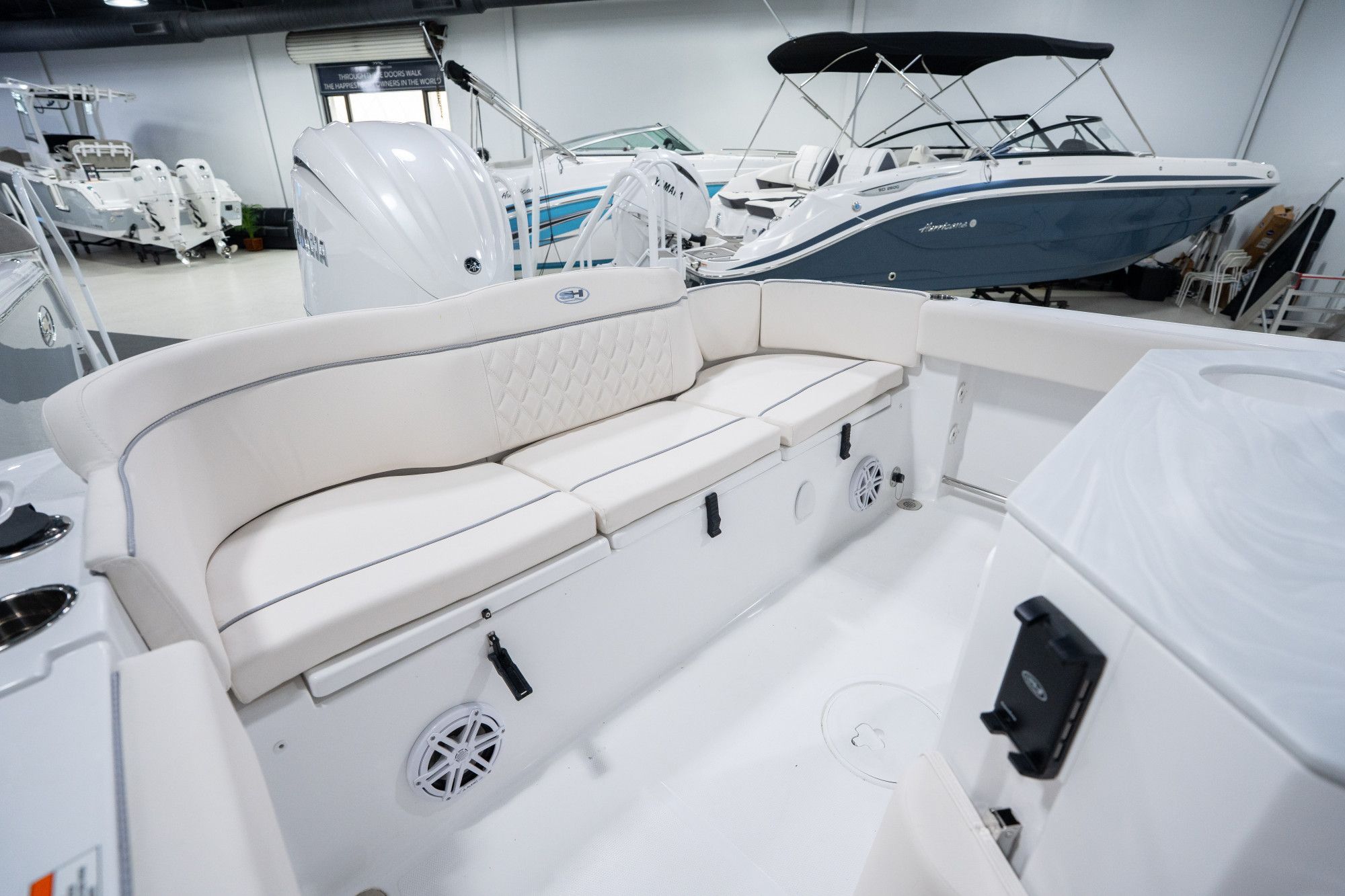2026 Sea Hunt Ultra 245 SE - 6