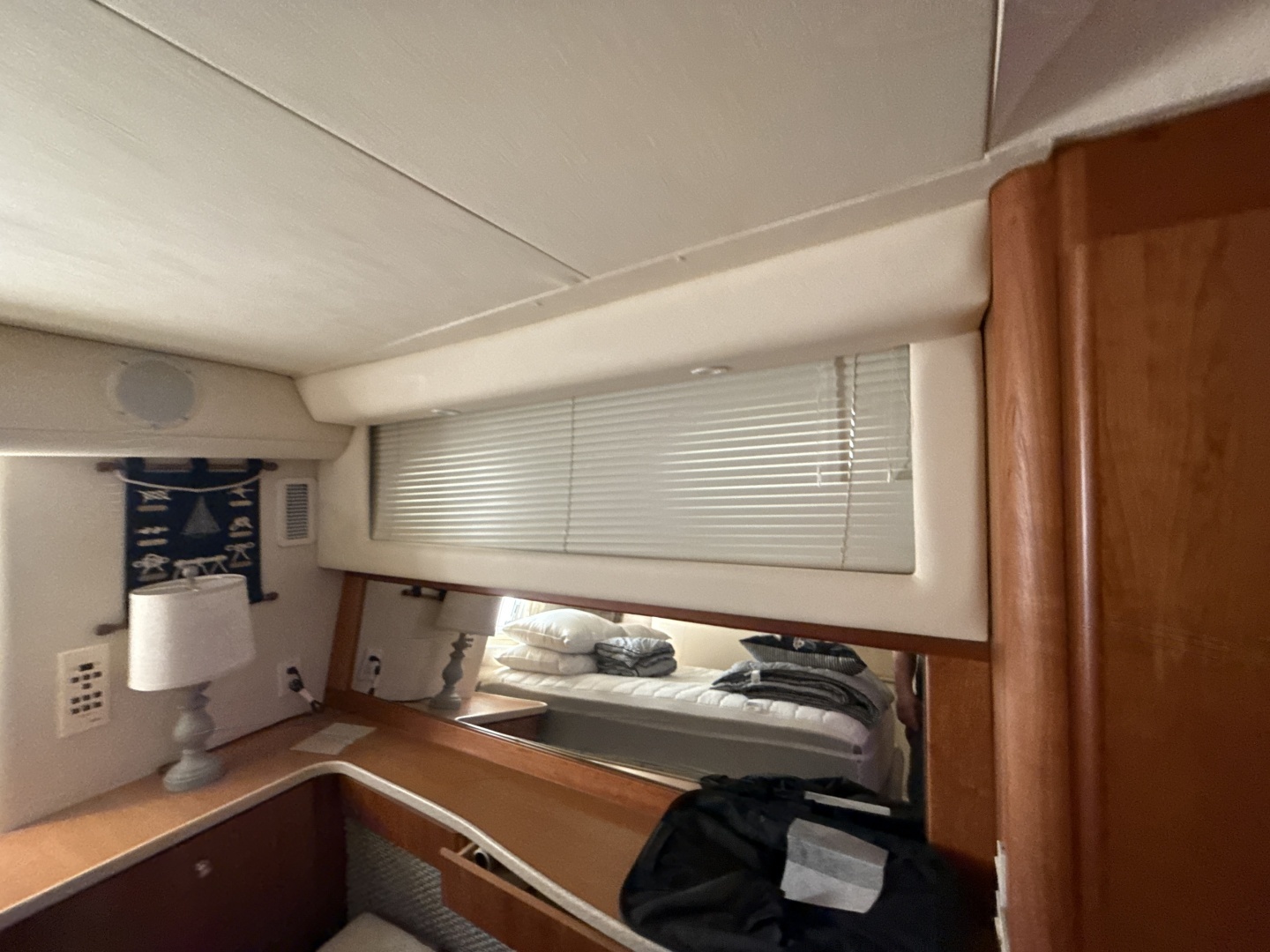 1999 Silverton 422 - Image 47