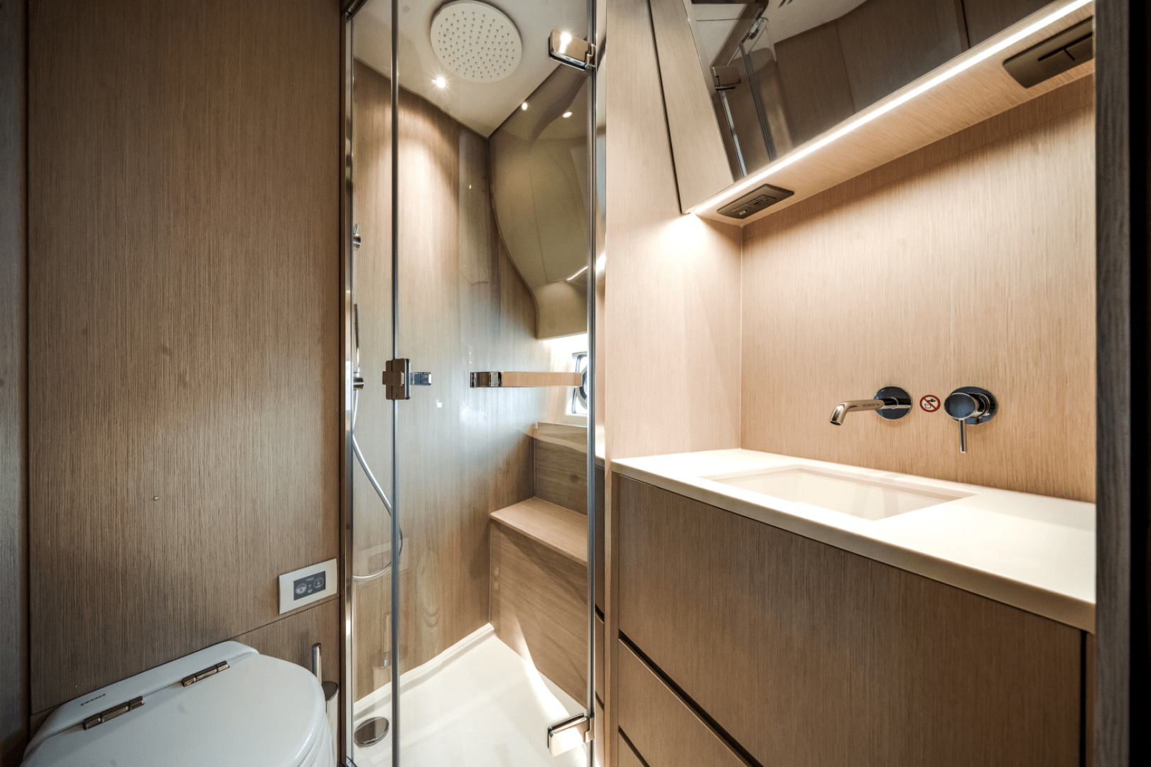2025 Azimut Seadeck 6 - Image 55