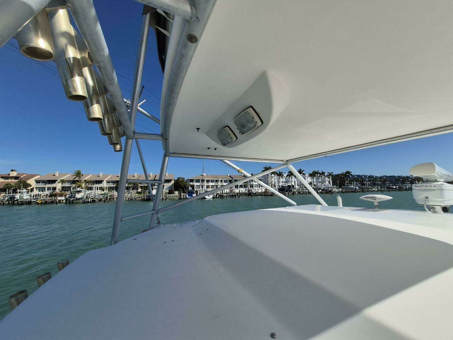 2004 Riviera 4000 Offshore - Image 26