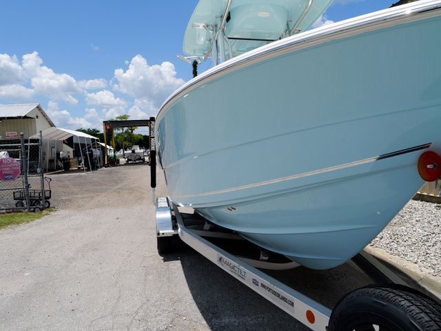 2027 Bulls Bay 230 Center Console - 63