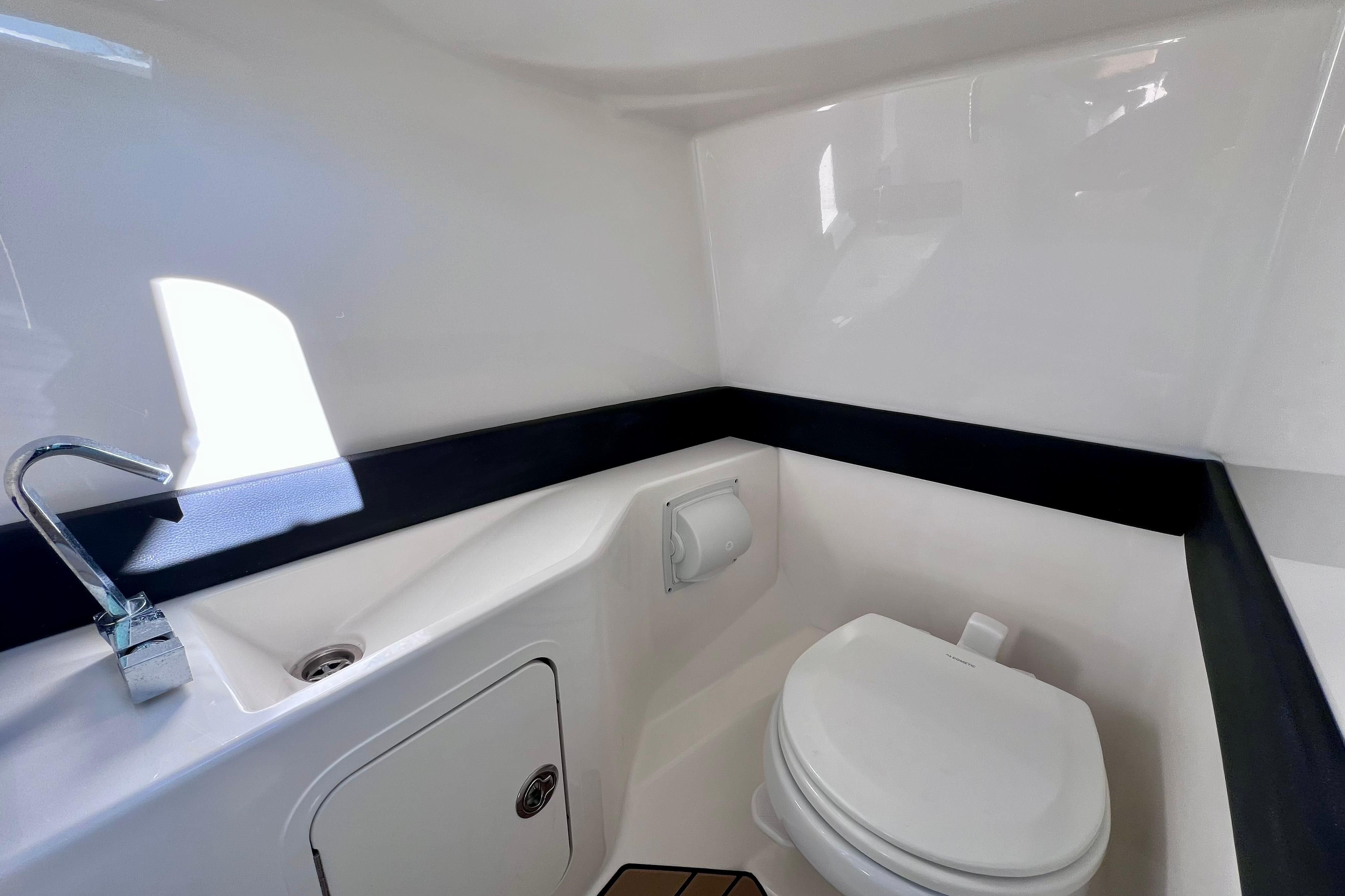 2023 Sea Ray SLX 280 - 60