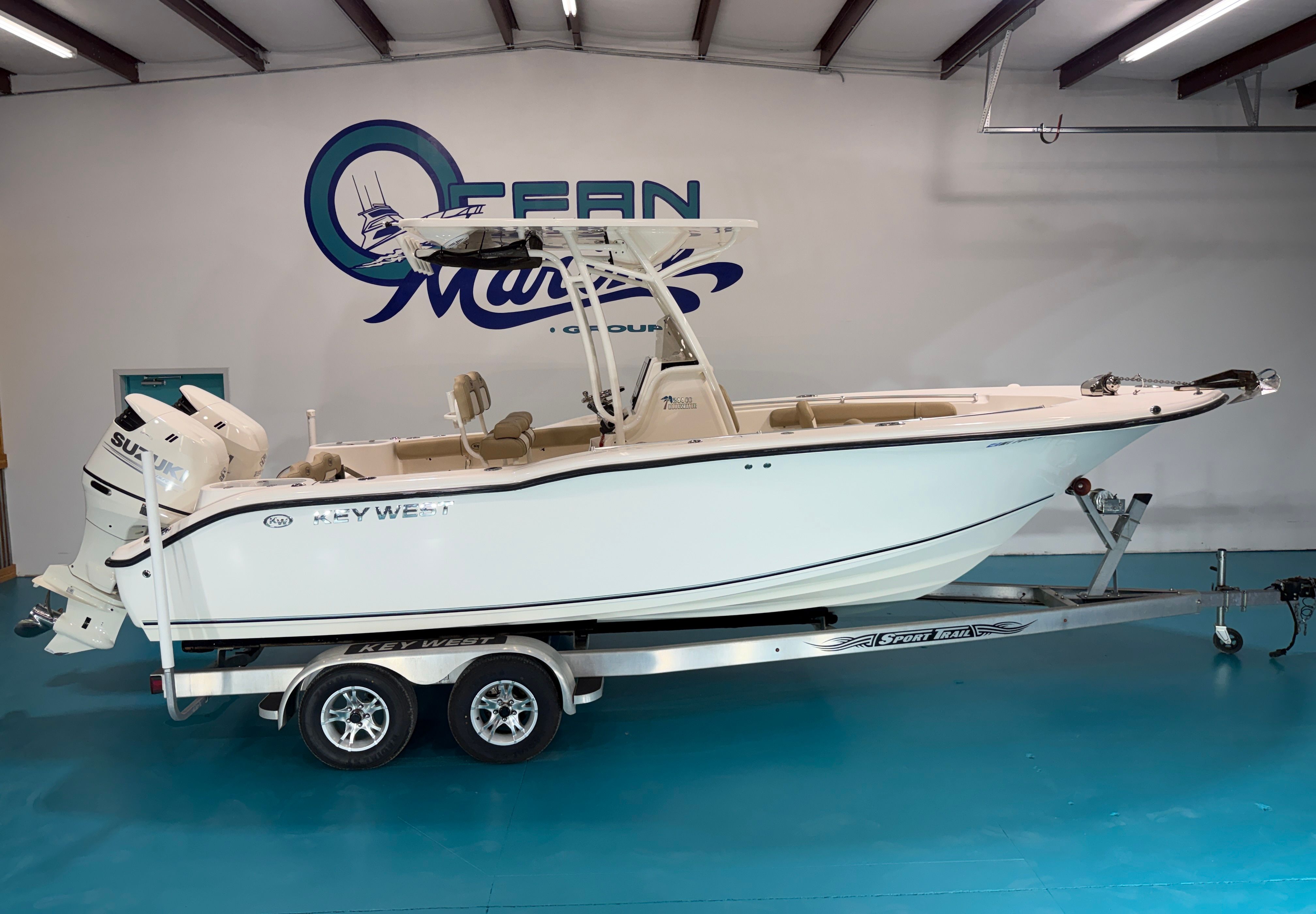 2018 Key West 244 Center Console