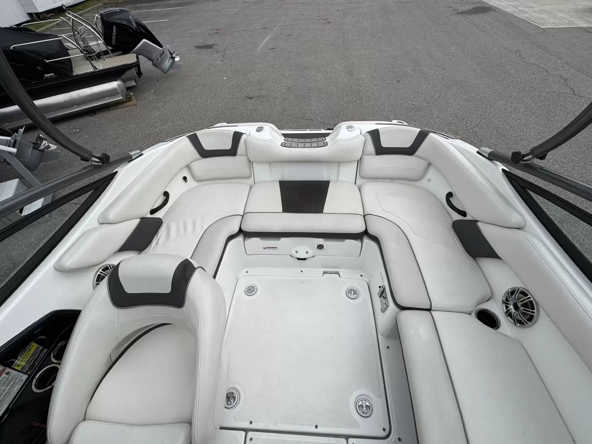 2013 Yamaha Boats AR192 - 10