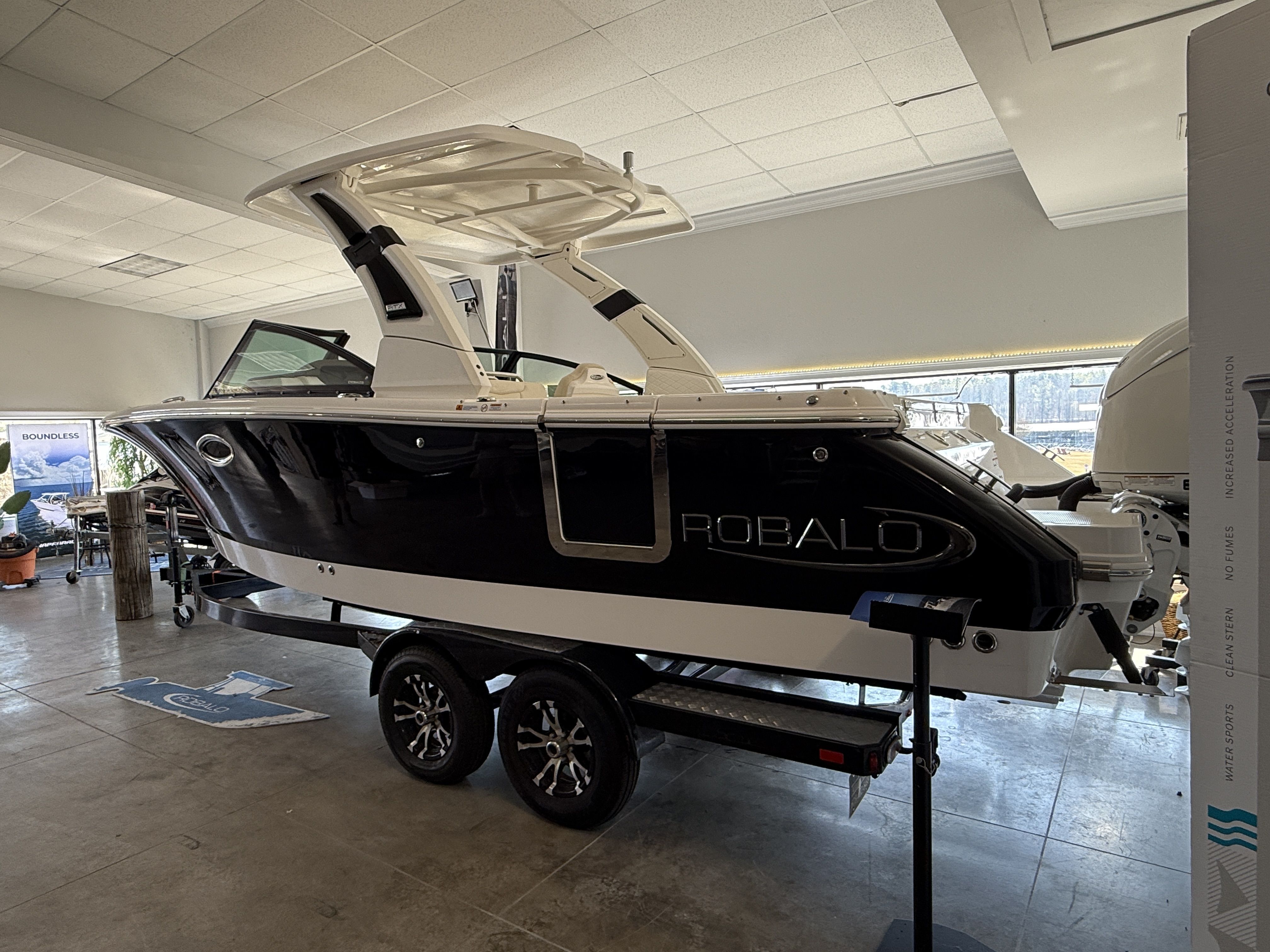 2026 Robalo 257 Dual Console - 3