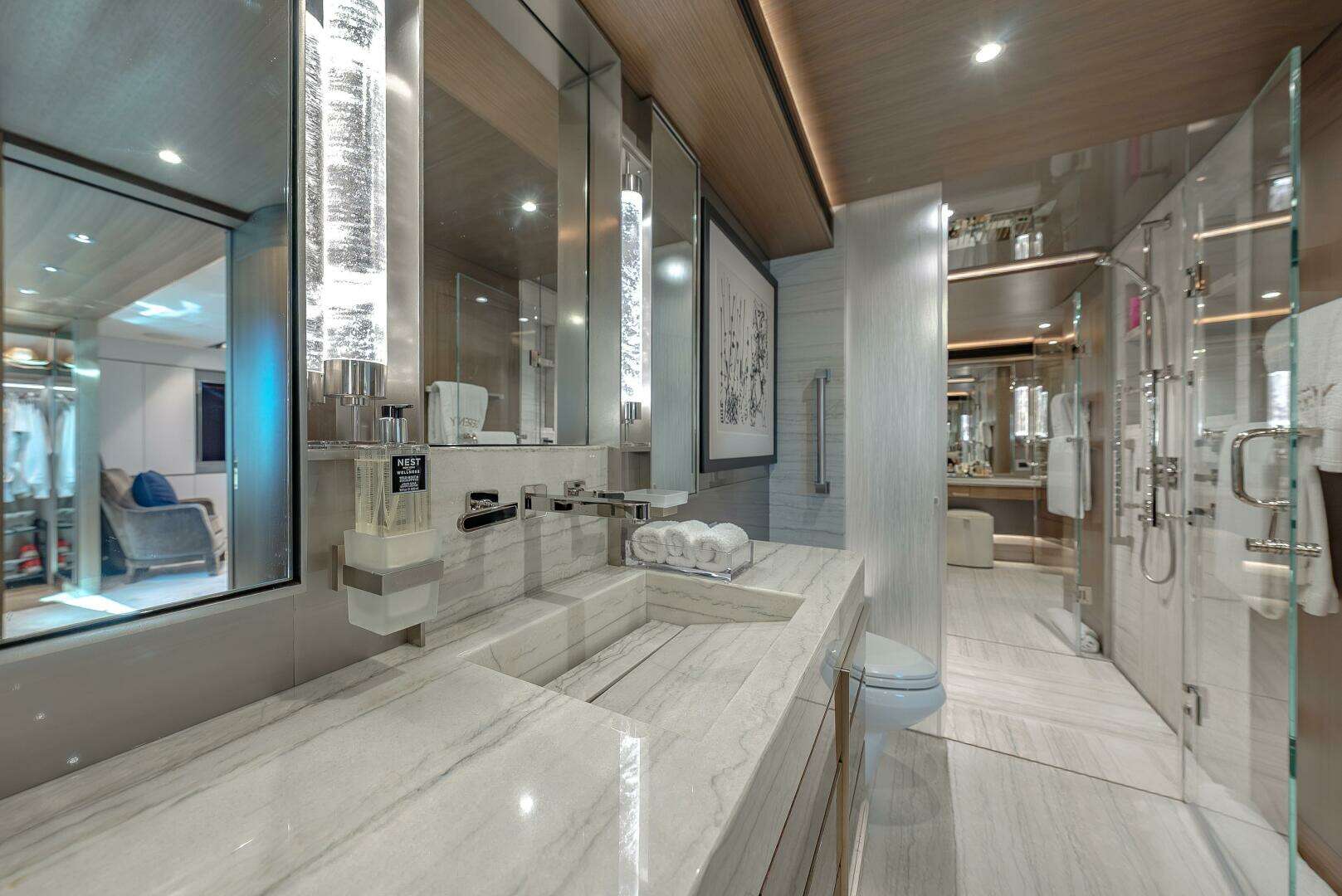 2018 Westport Raised Pilothouse - Image 20