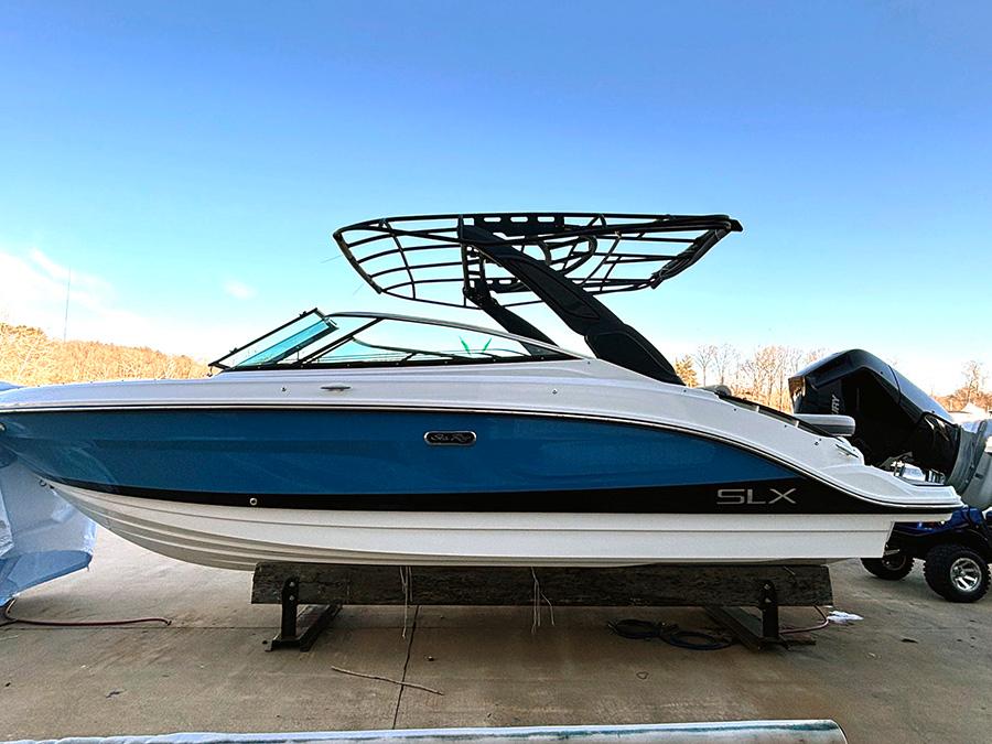 2025 Sea Ray SLX 260 Outboard