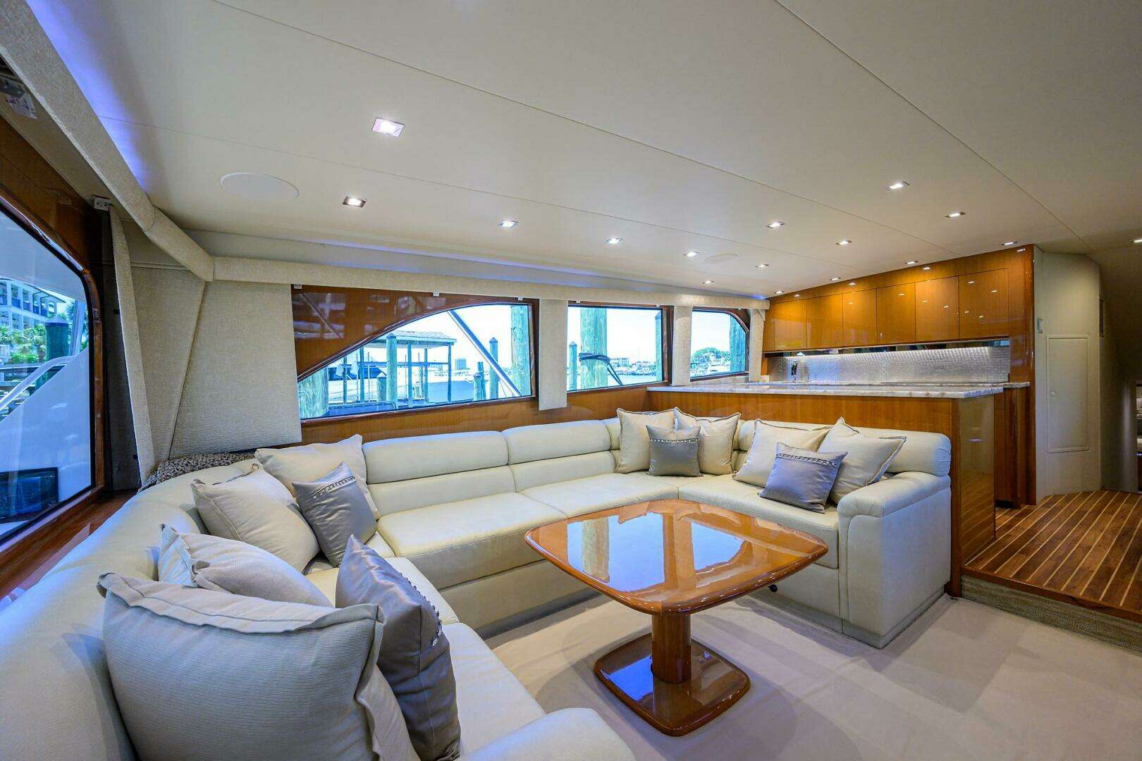 2004 Viking 65 Enclosed Bridge w/Tower - Image 14
