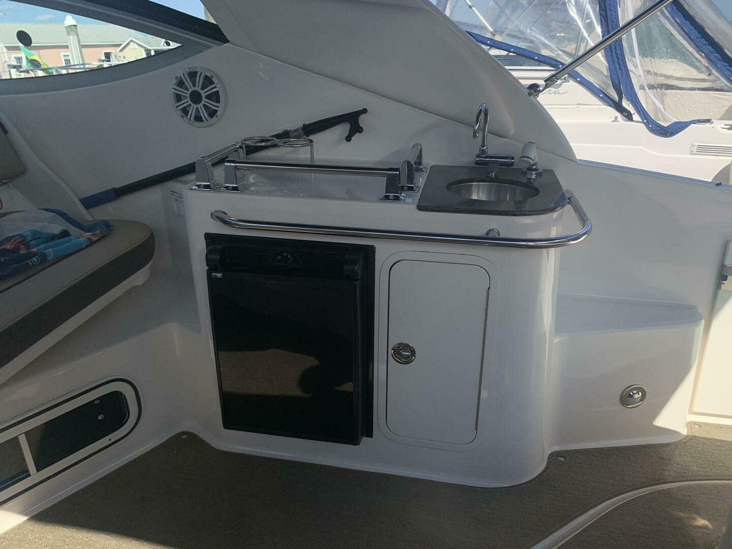 2014 Sea Ray 280 Sundancer - Image 14