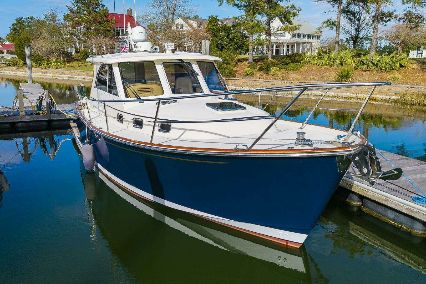 2018 Legacy 36 - Image 3