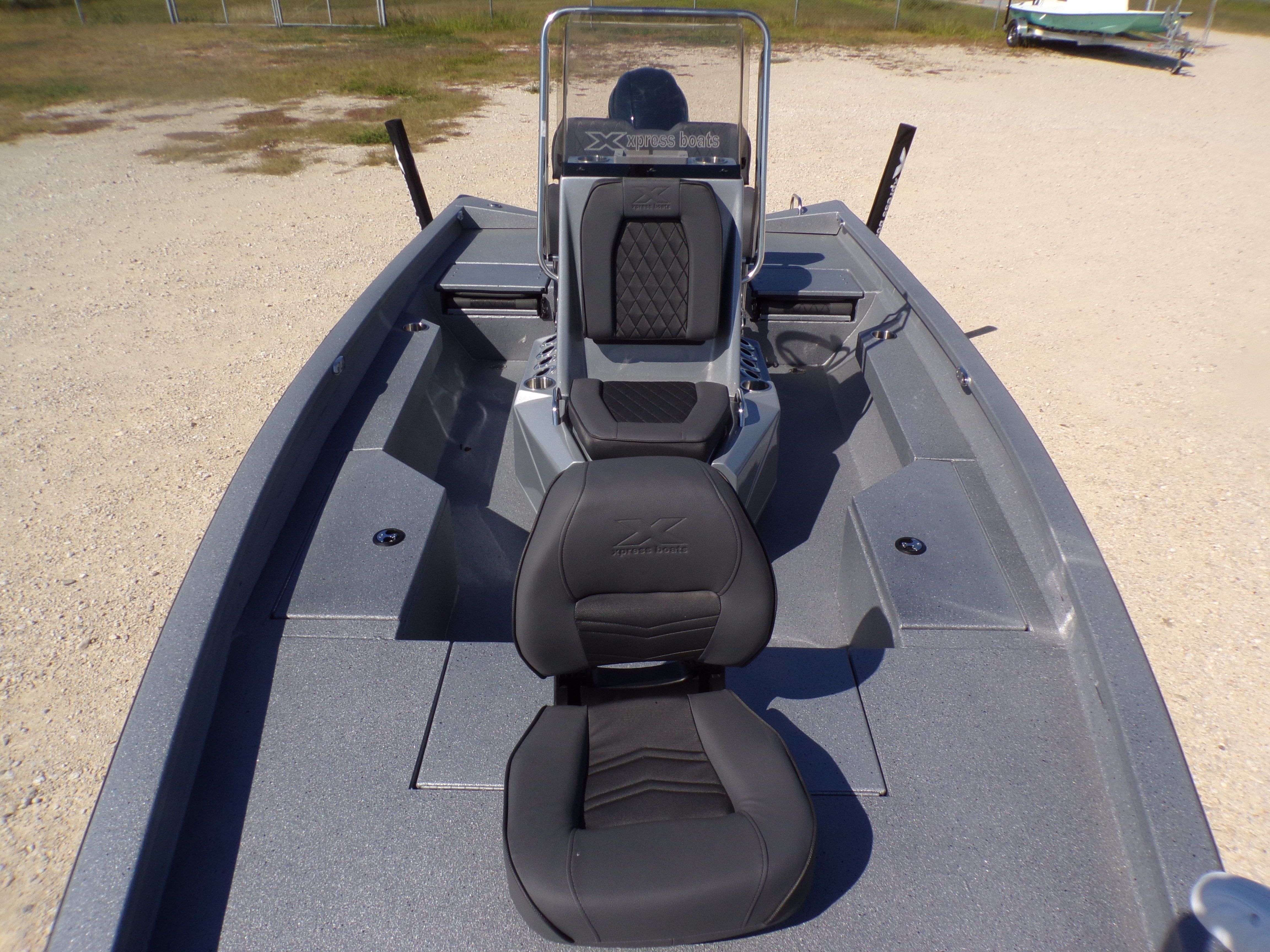 2026 Xpress H20B Bay - 12