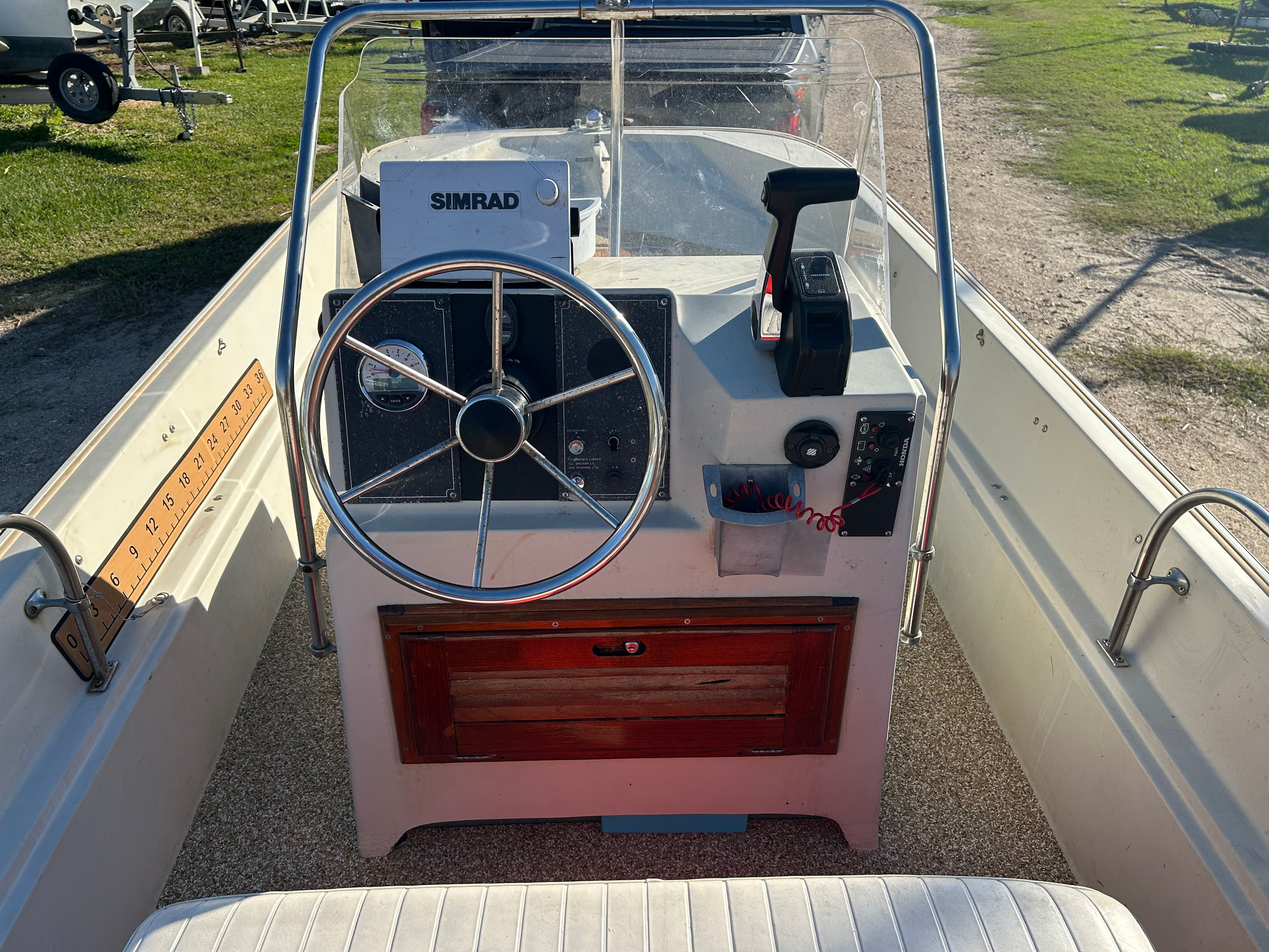 1985 Boston Whaler 17 Montauk - 8