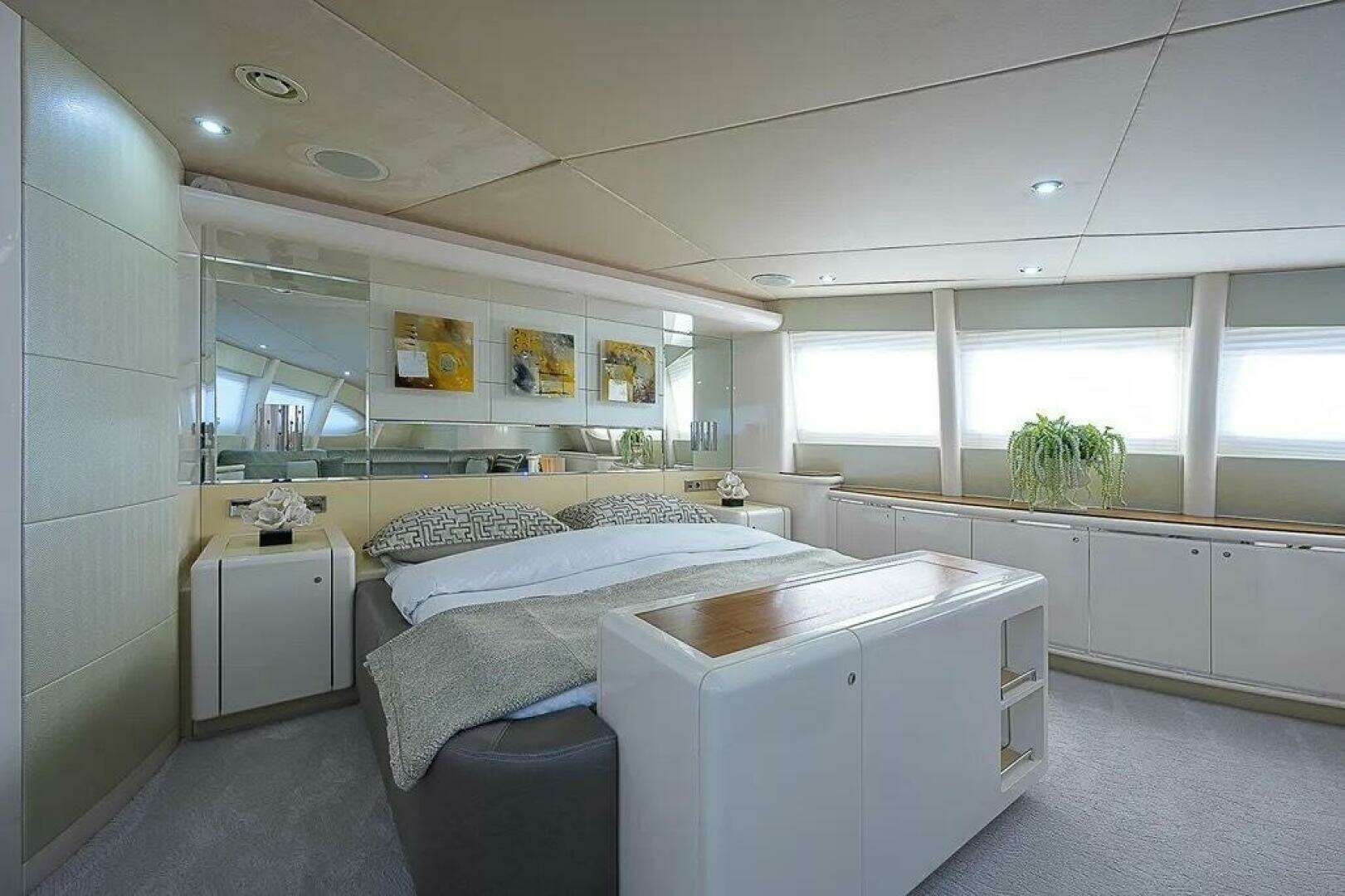 2005 DMB Danube Motor Yacht - Image 40