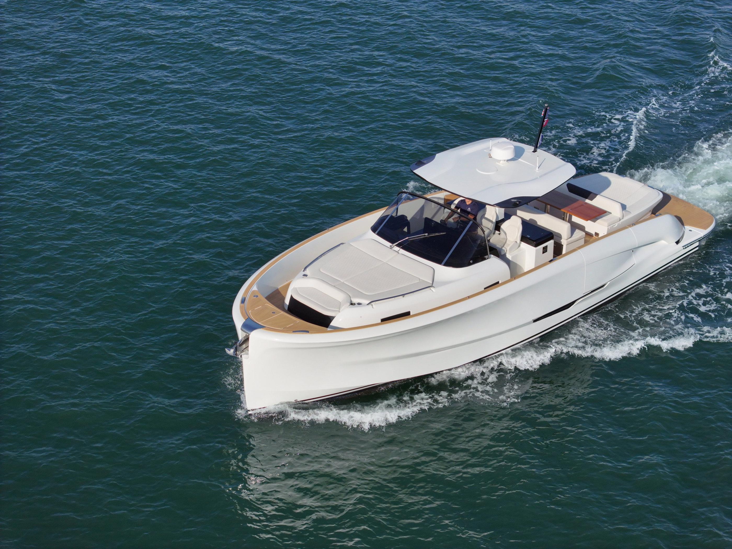 2022 Solaris Power 44 Open
