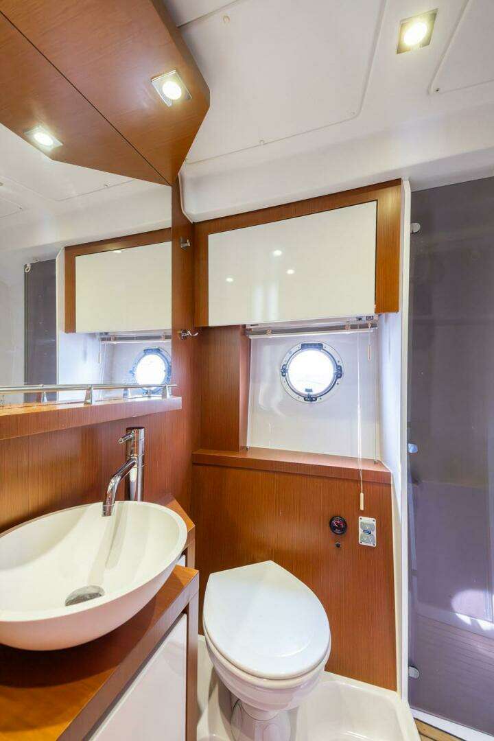 2014 Beneteau Gran Turismo 44 - Image 23