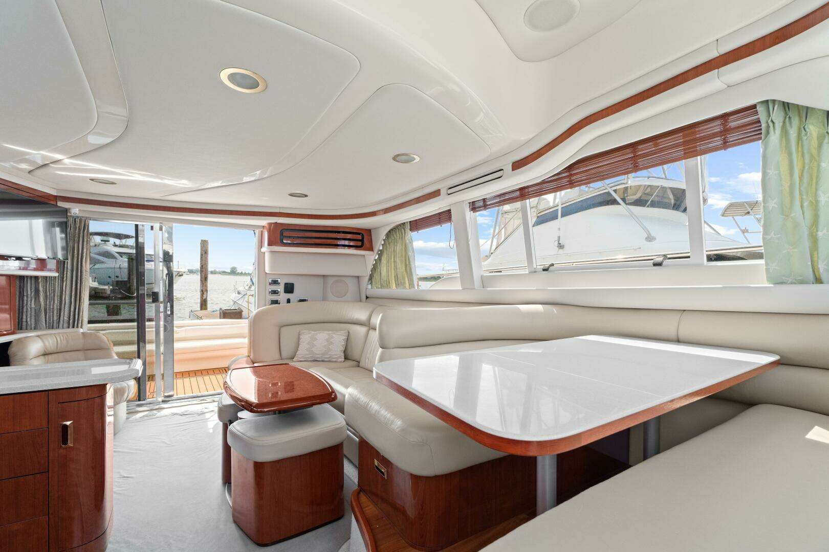 2003 Sea Ray 480 Sedan Bridge - Image 13
