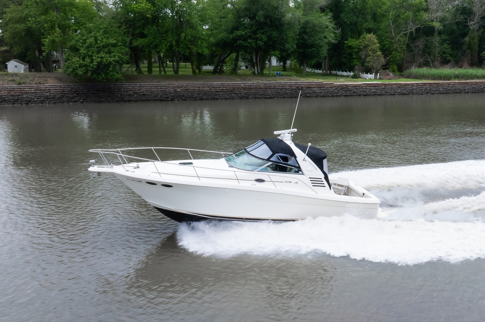 1998 Sea Ray 330 Express - Image 15