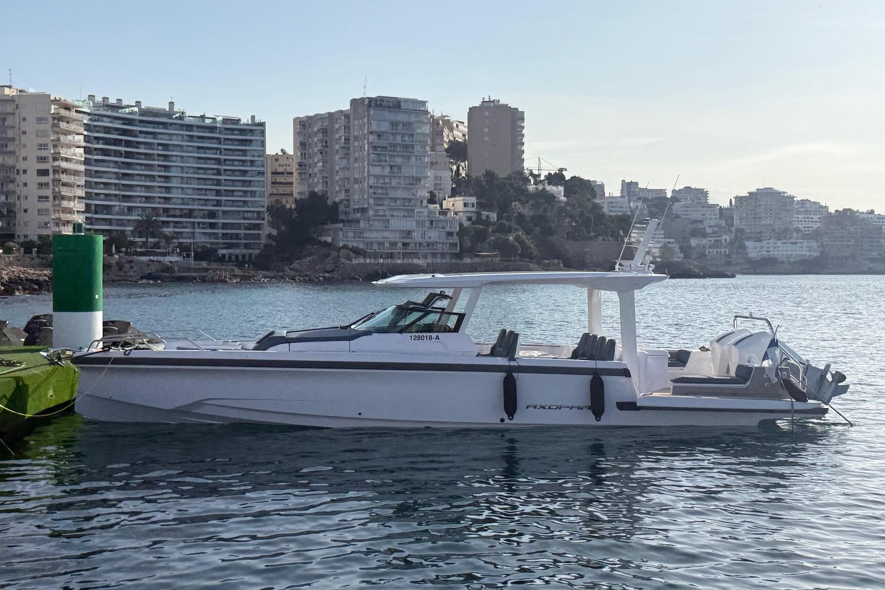 2026 Axopar 38 Sun Top