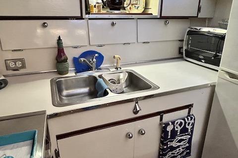 1962 Matthews 42 Double Cabin - 72