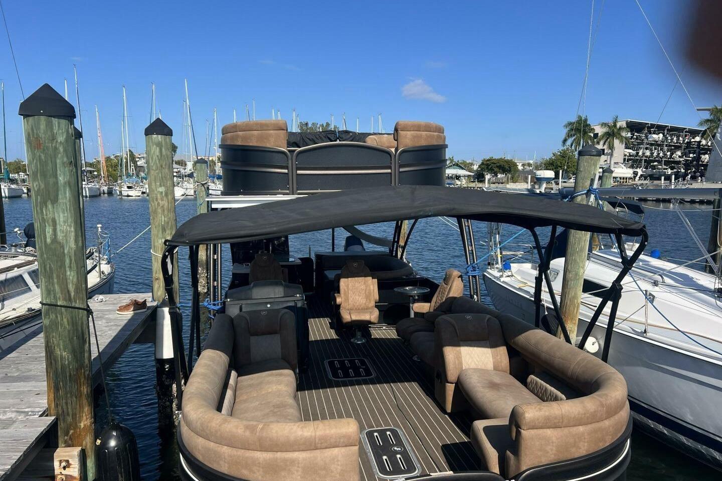 2023 Premier 330 Escalante