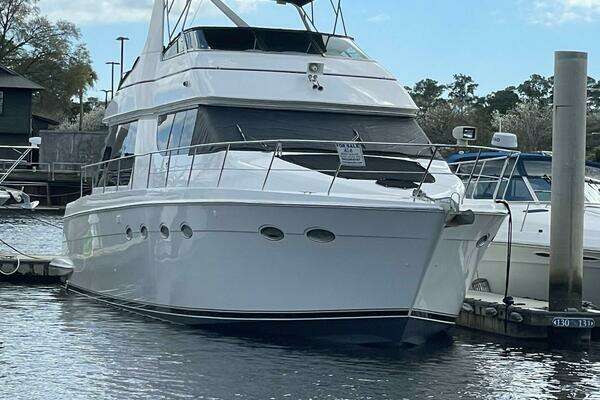 1998 Carver 53 Voyager