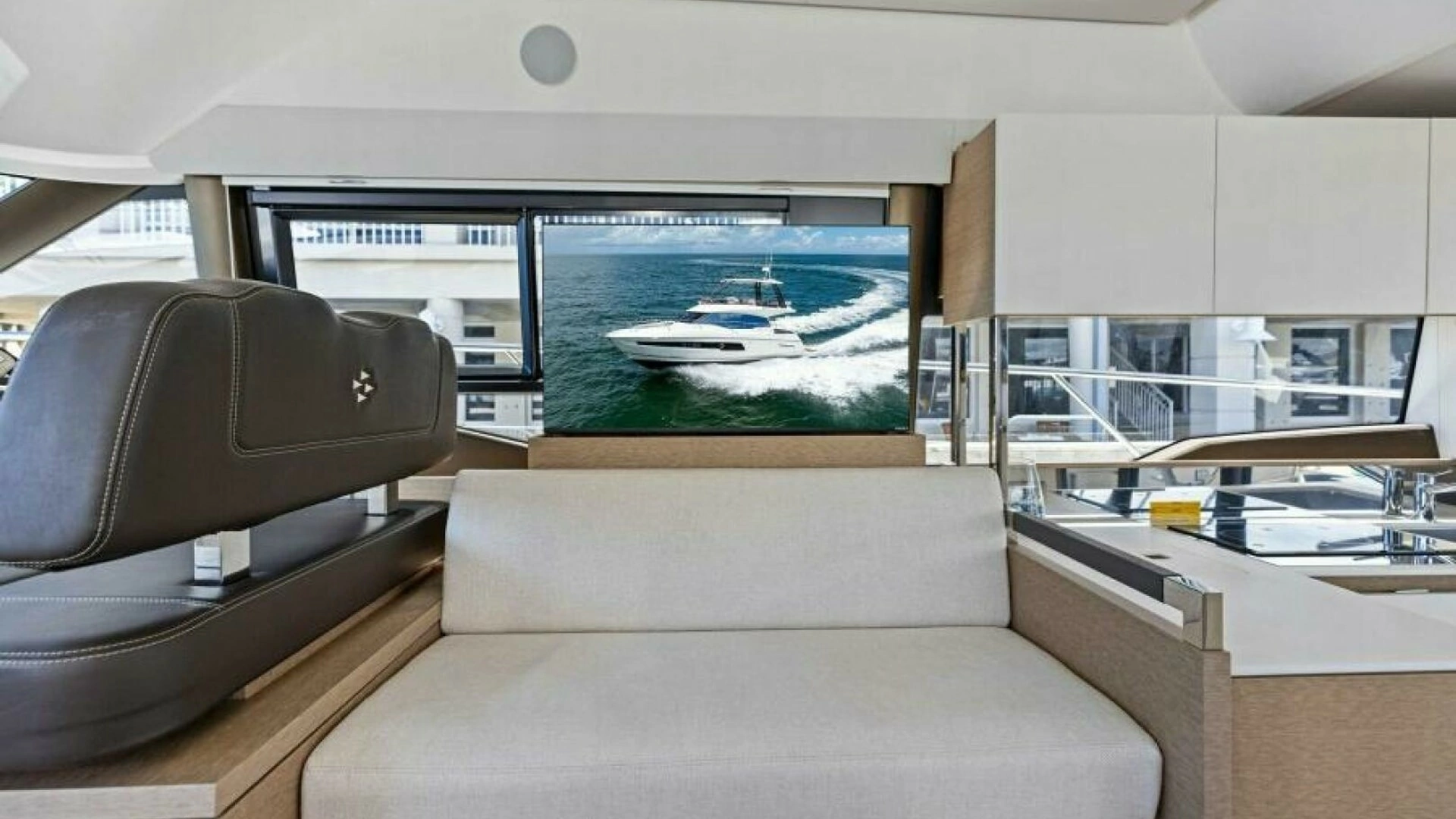 2025 Prestige 460 - Image 6