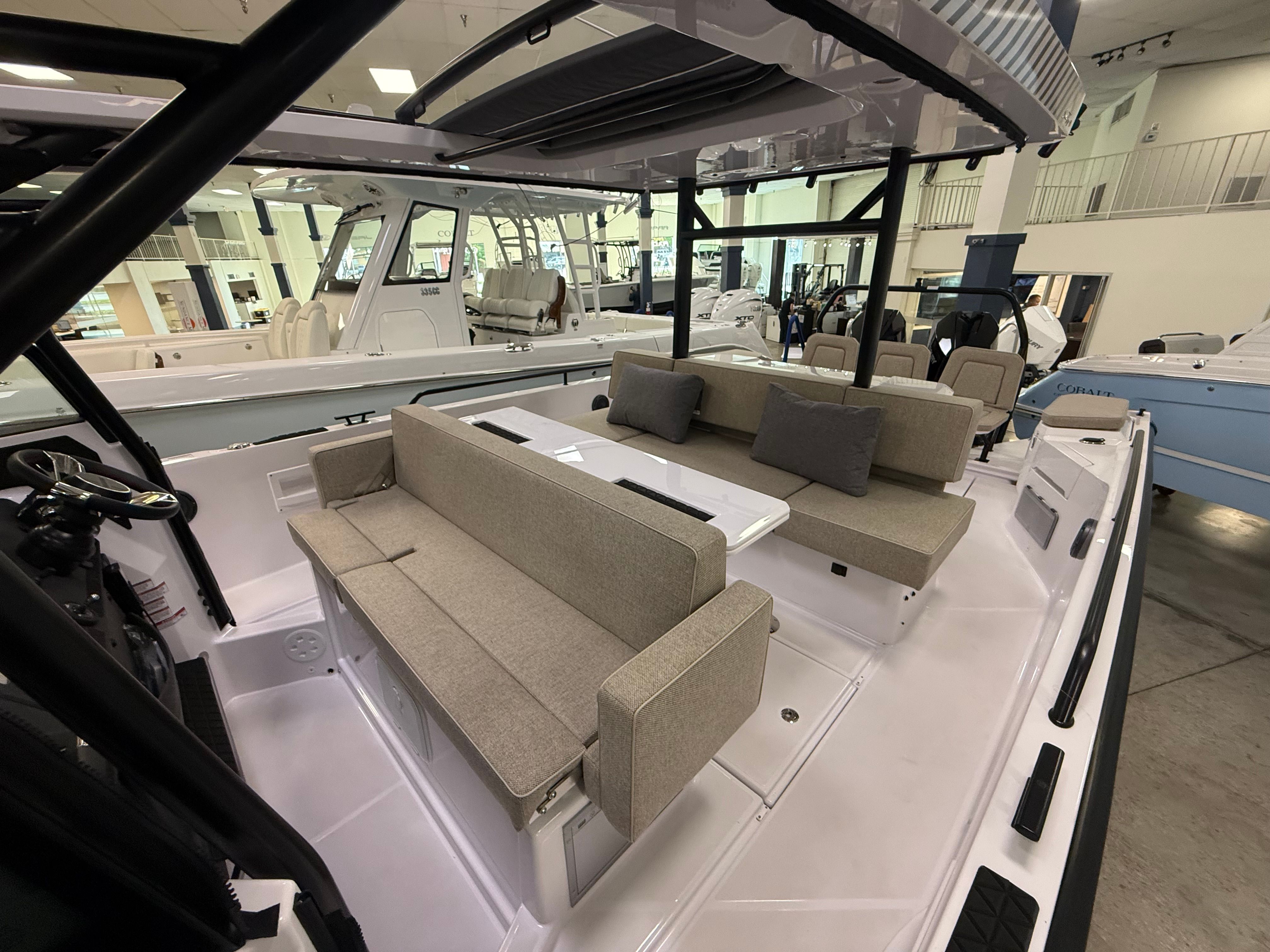 2026 AXOPAR 37 ST - Image 32