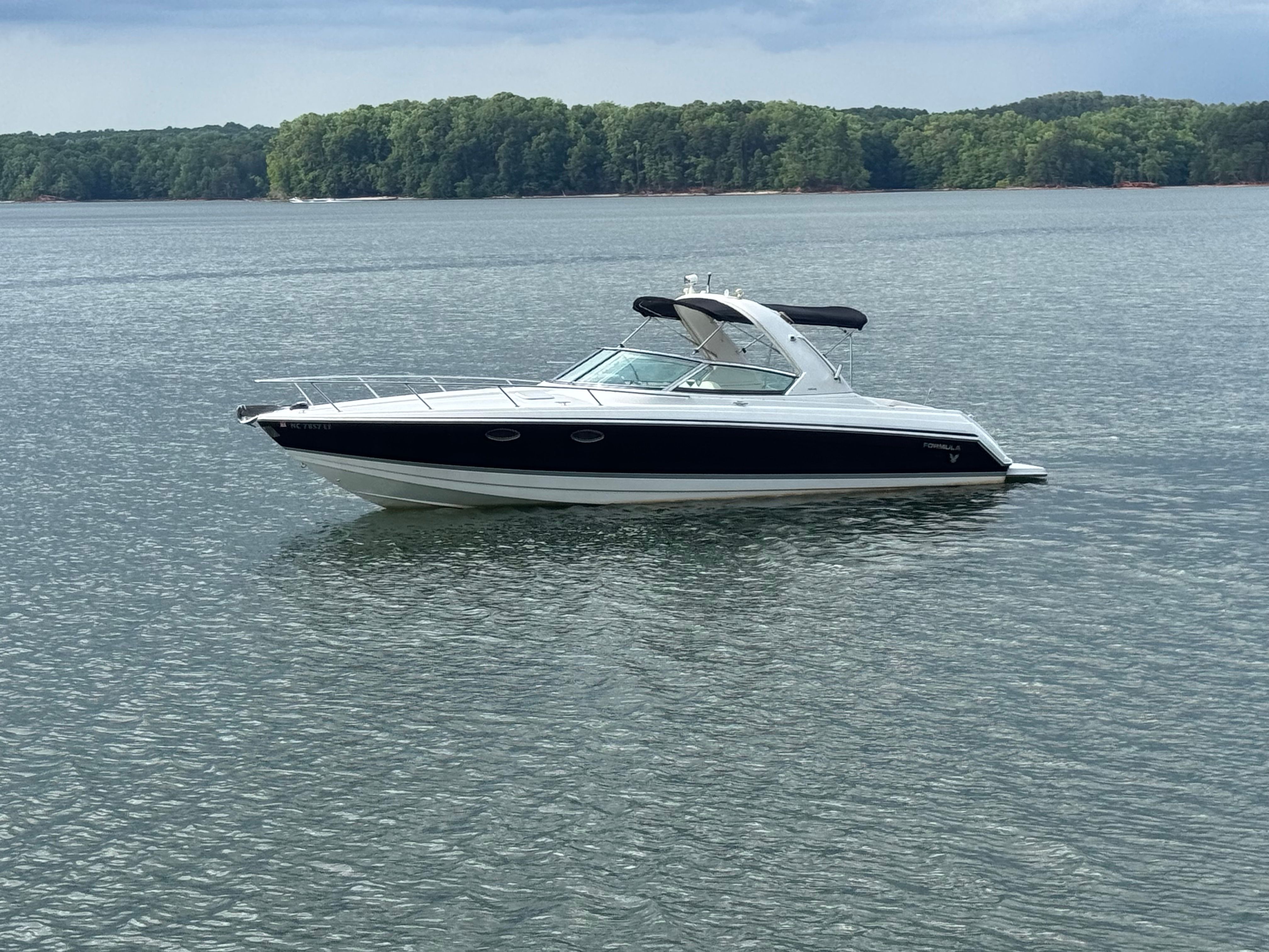 2005 Formula 330 Sun Sport