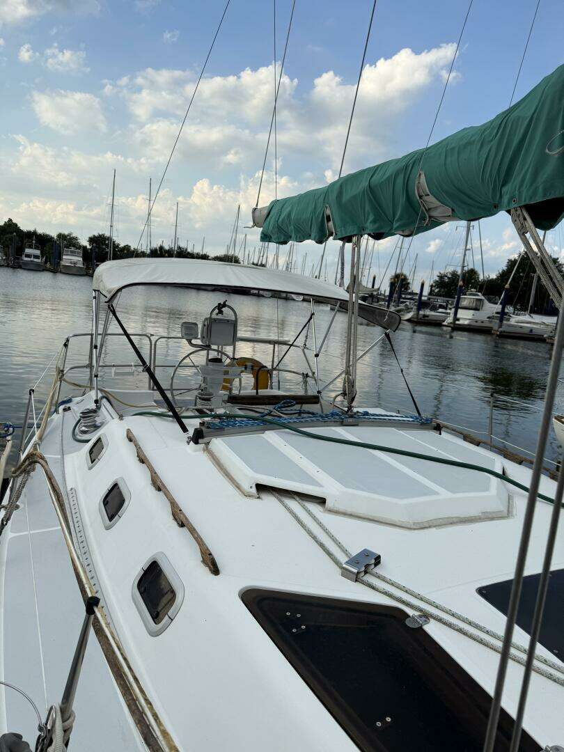 1989 Hunter 33.5 - Image 16
