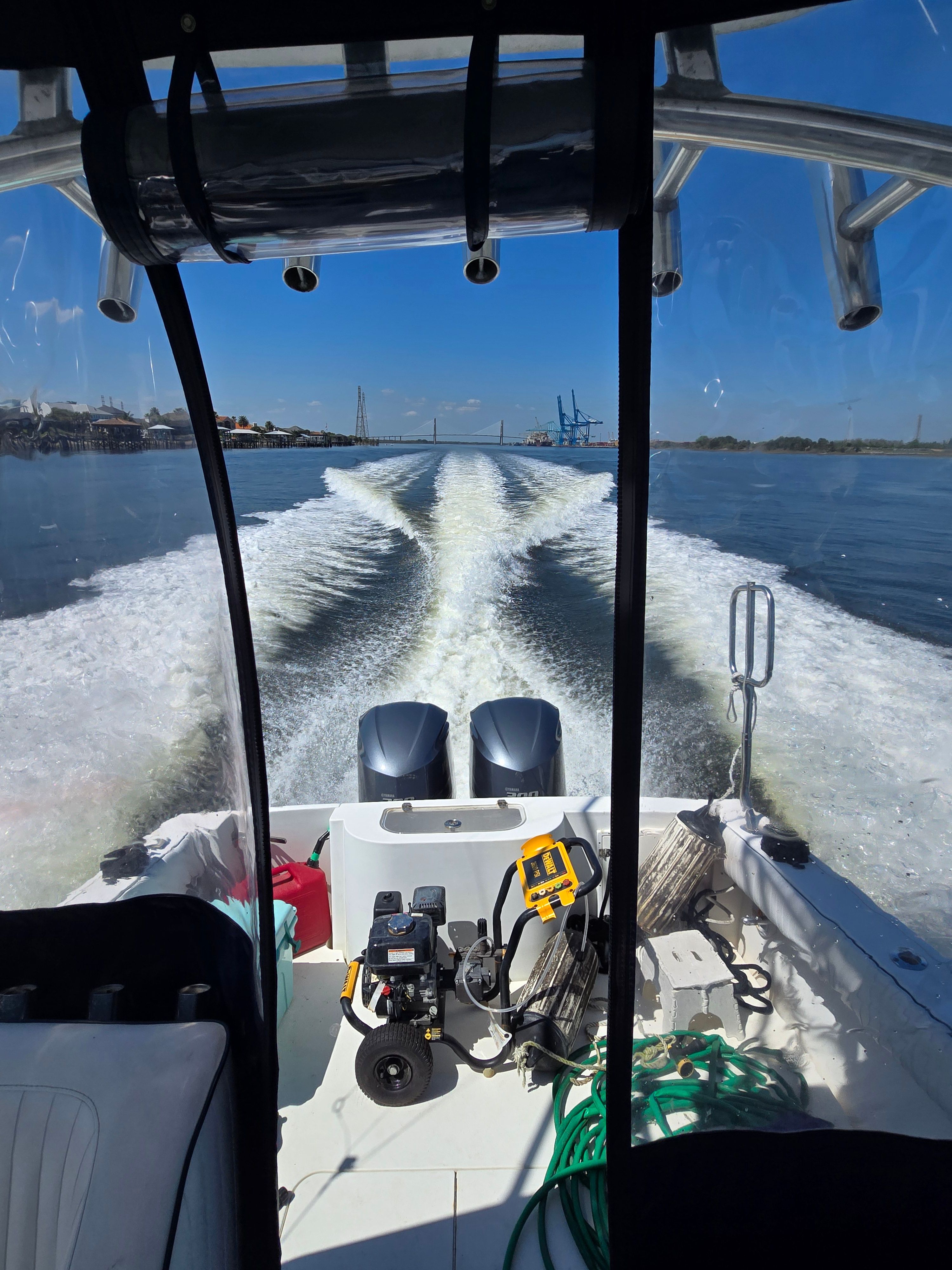 2005 Contender 35SC Express - 13