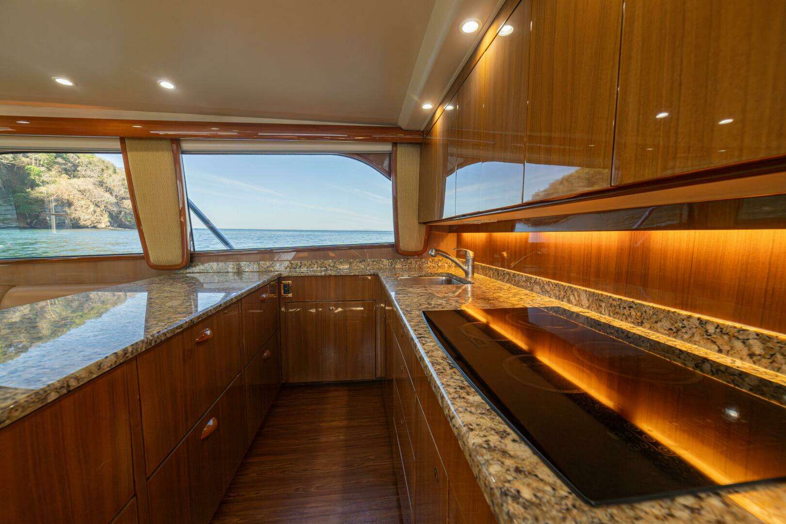 2006 Viking 56 Convertible - Image 41