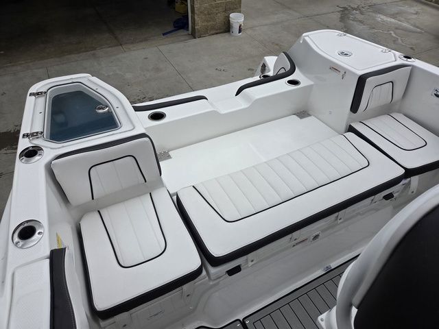 2026 Yamaha Boats 255 FSH Sport E - 12