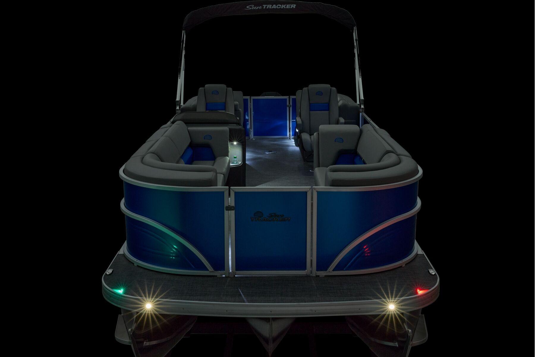 2026 Sun Tracker Party Barge 24 XP3 - 61