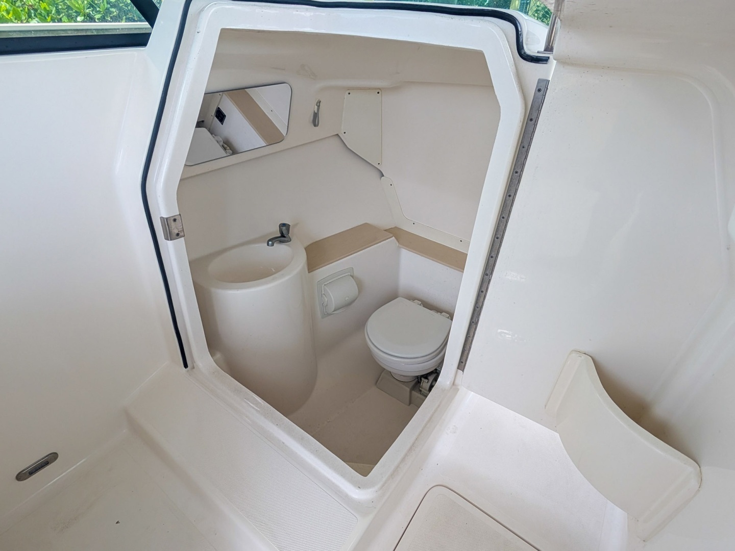 2015 Pursuit DC 265 Dual Console - Image 21