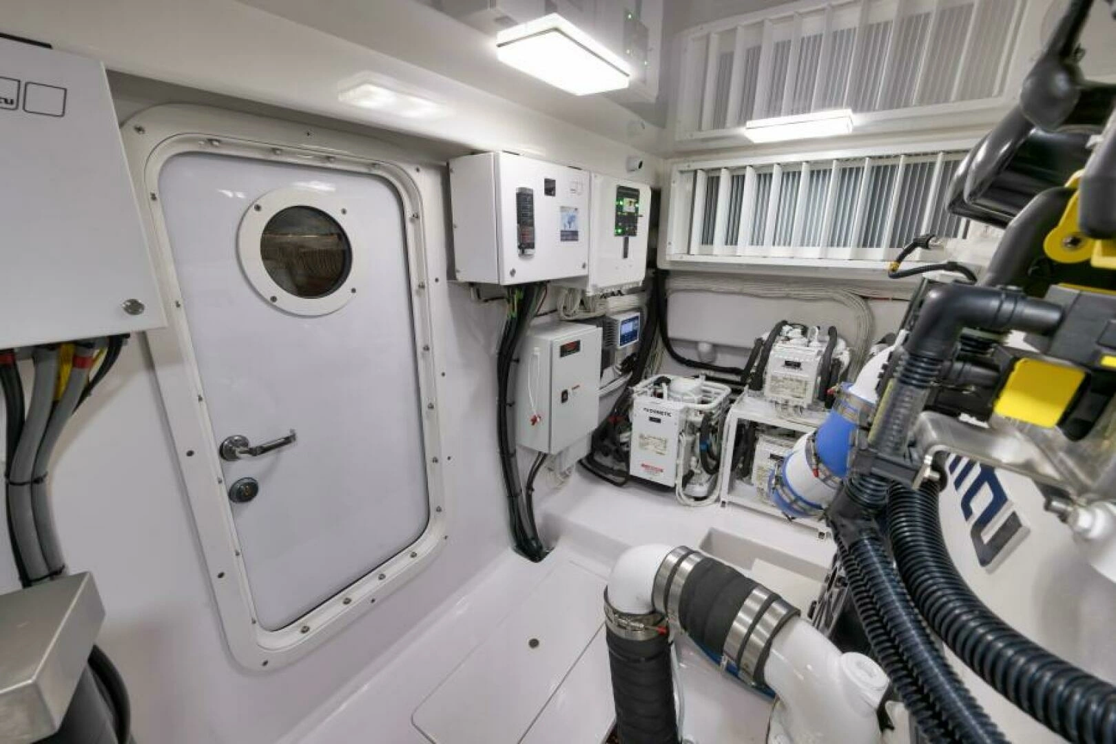 2024 Viking 68 Convertible - Image 76