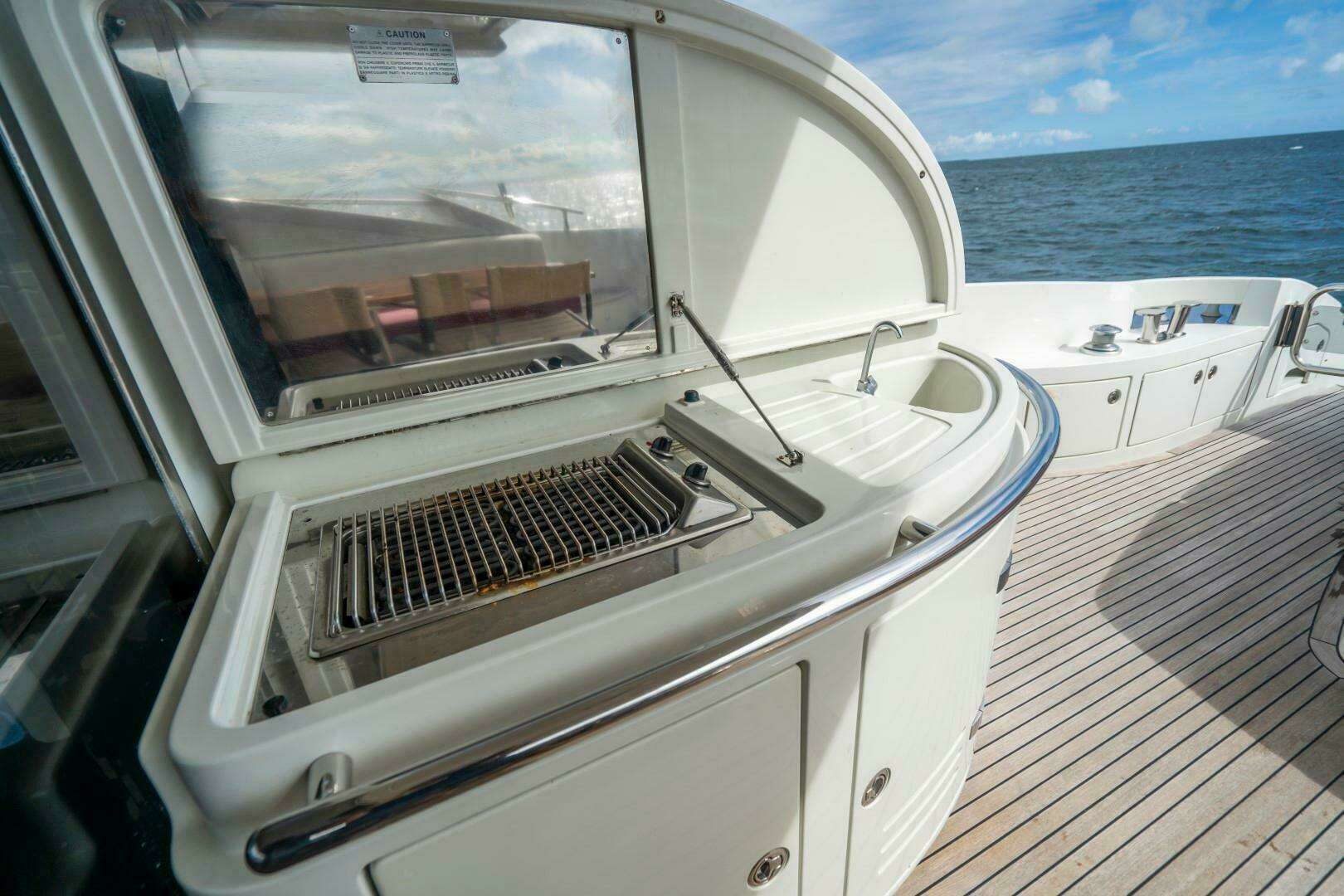 2007 Azimut 68S - Image 12