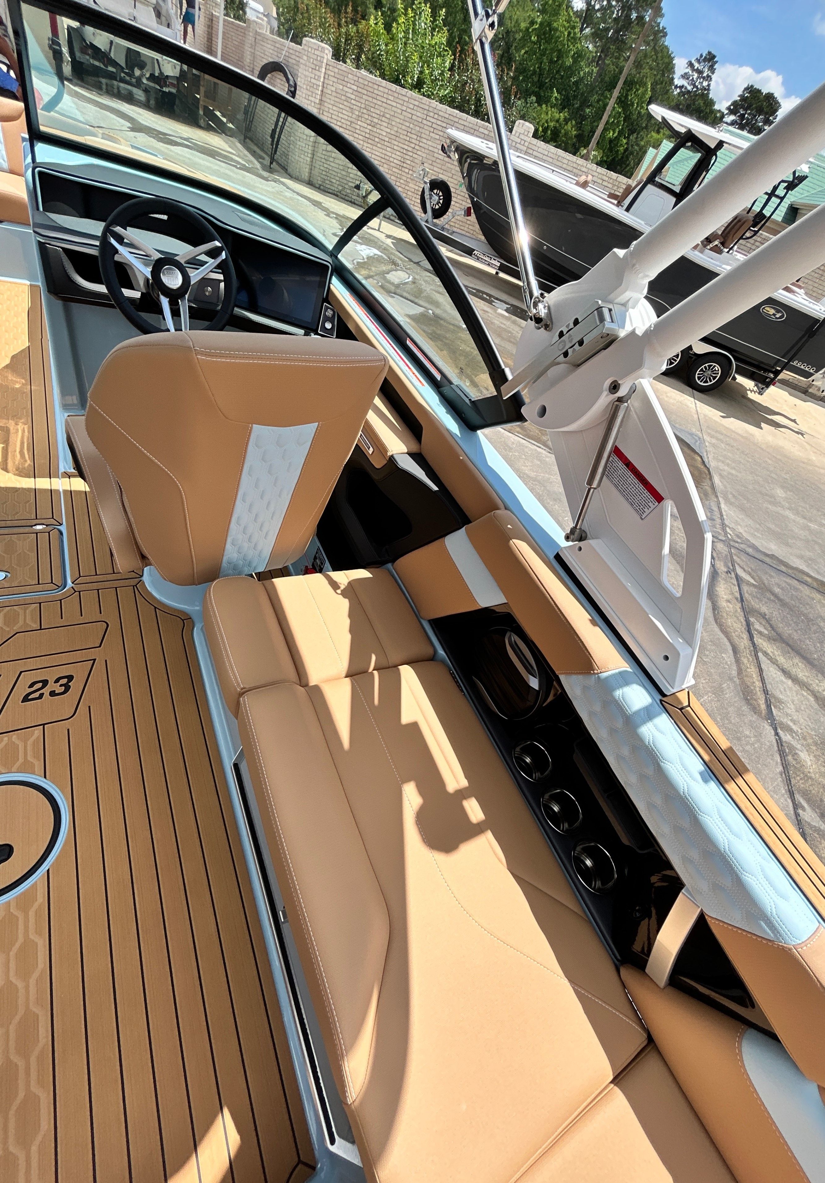 2026 MasterCraft XT23 - 41