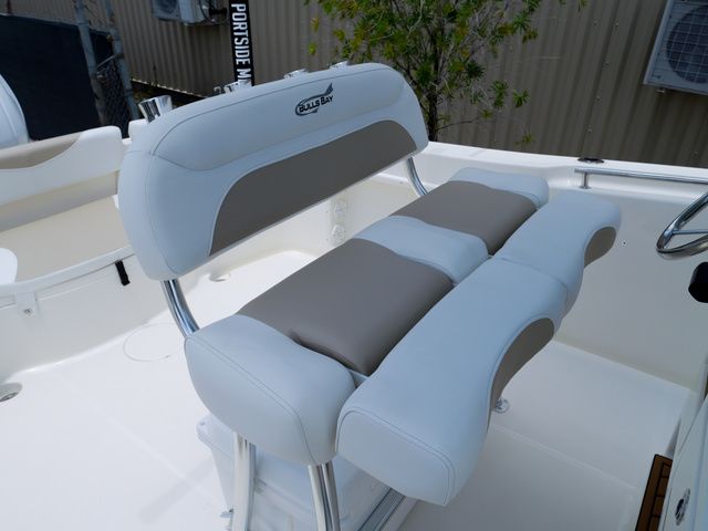 2027 Bulls Bay 230 Center Console - 28