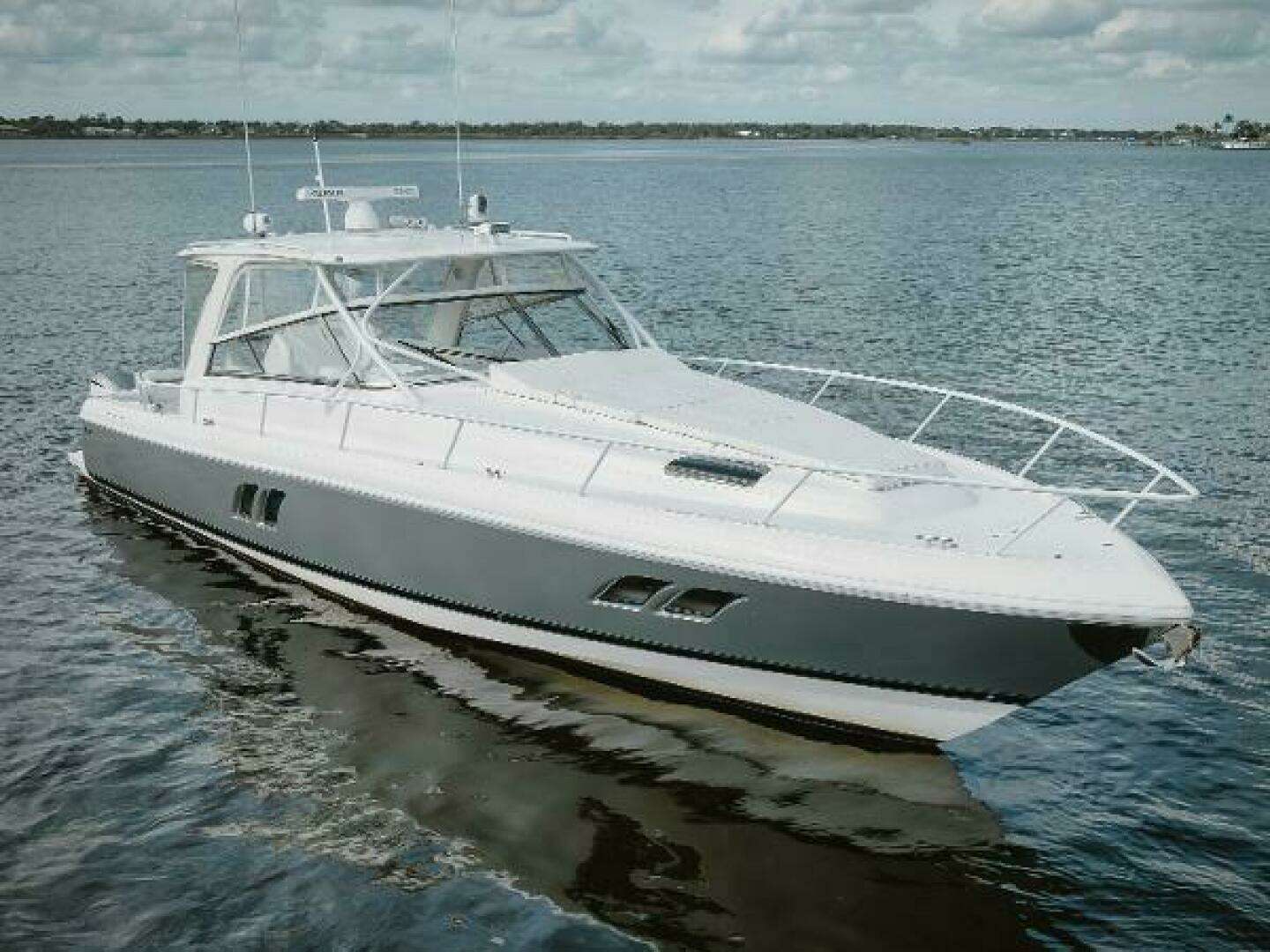 2018 Intrepid 475 Sport Yacht - Image 7