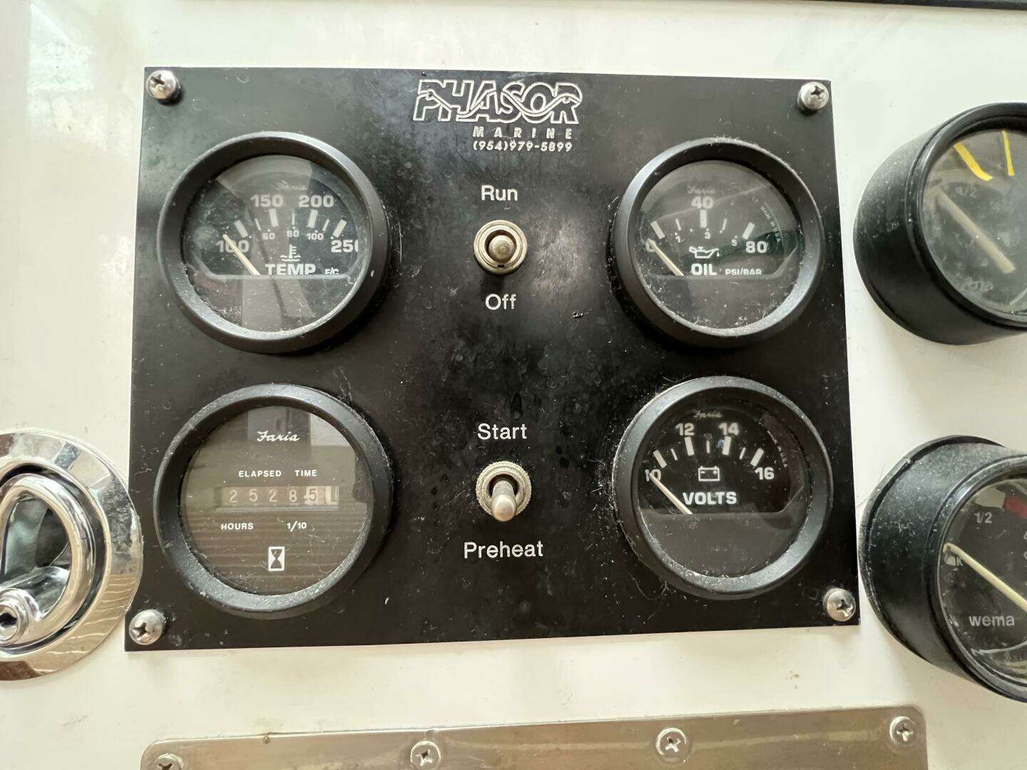 1997 Manta 40 - Image 33