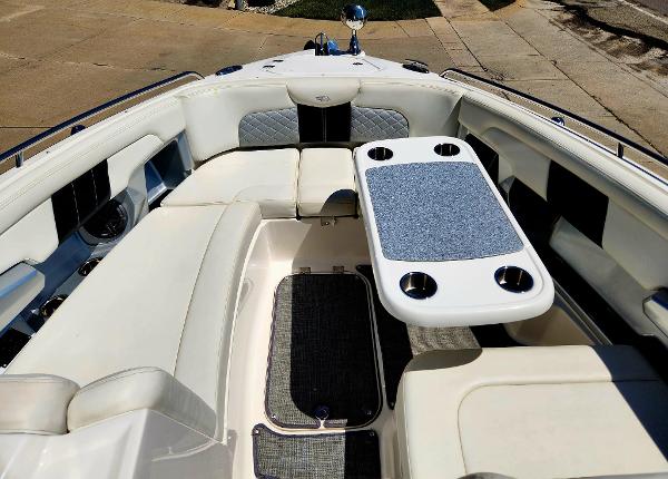 2014 Chaparral 327 SSX - 44