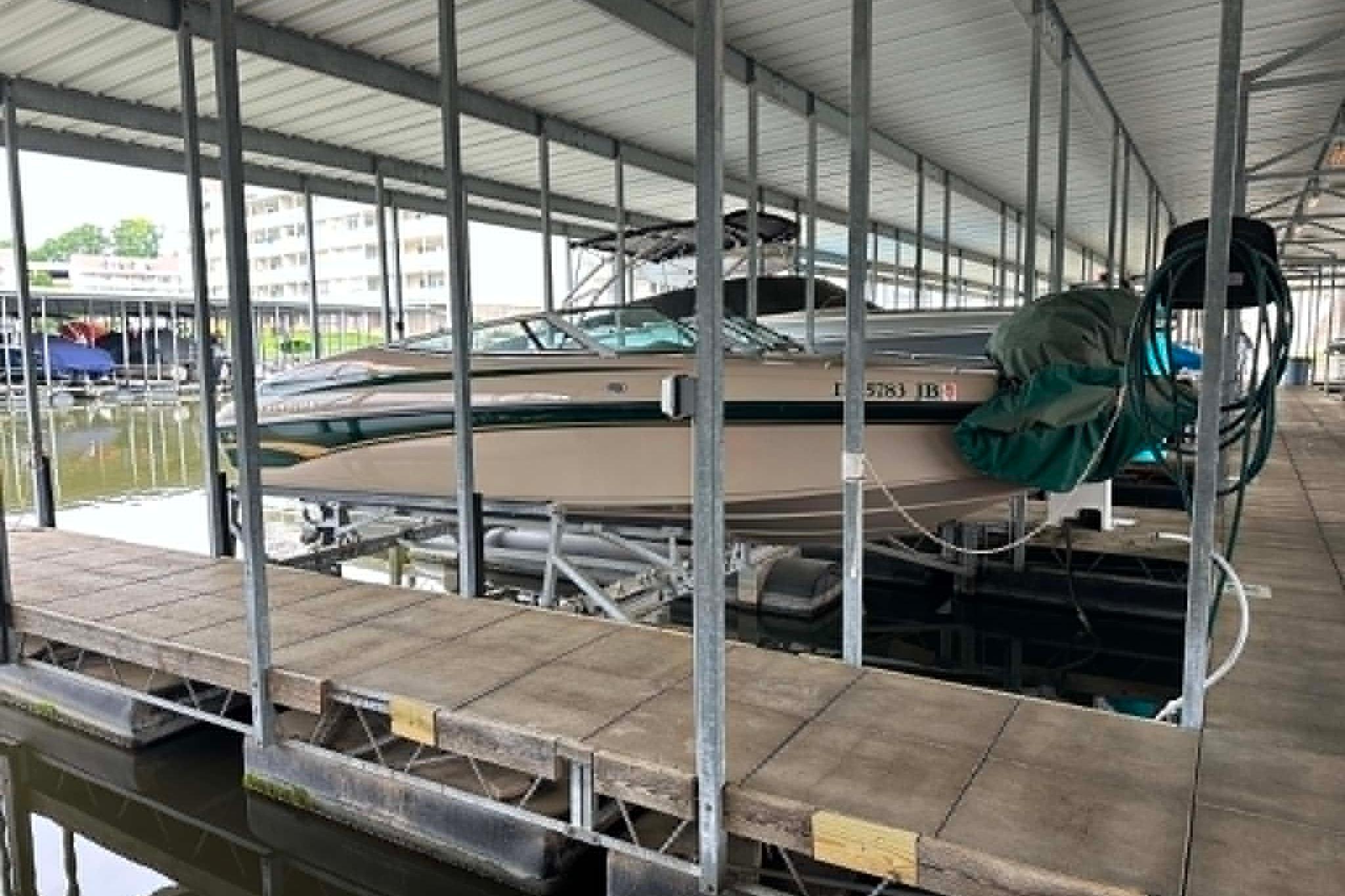 1997 Crownline 225 BR