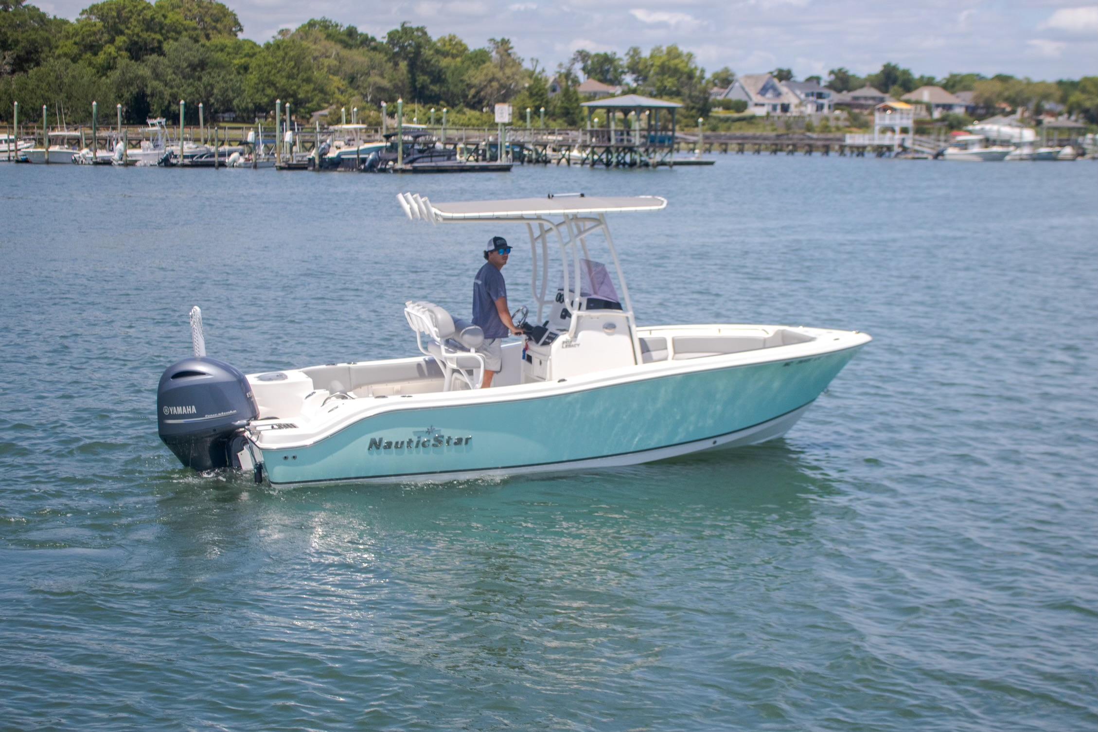 2022 NauticStar 2102 Legacy