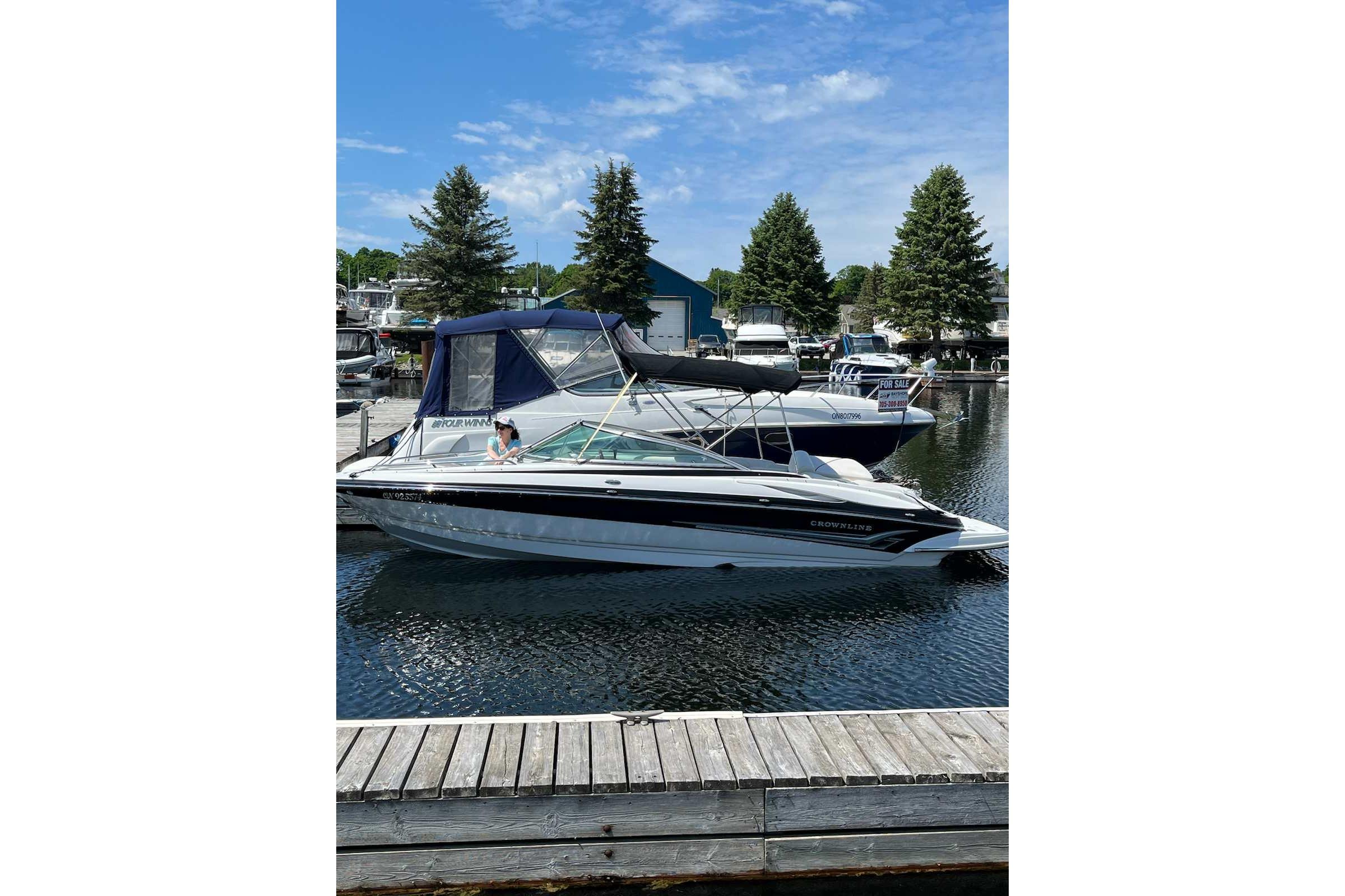 2007 Crownline 220 LS
