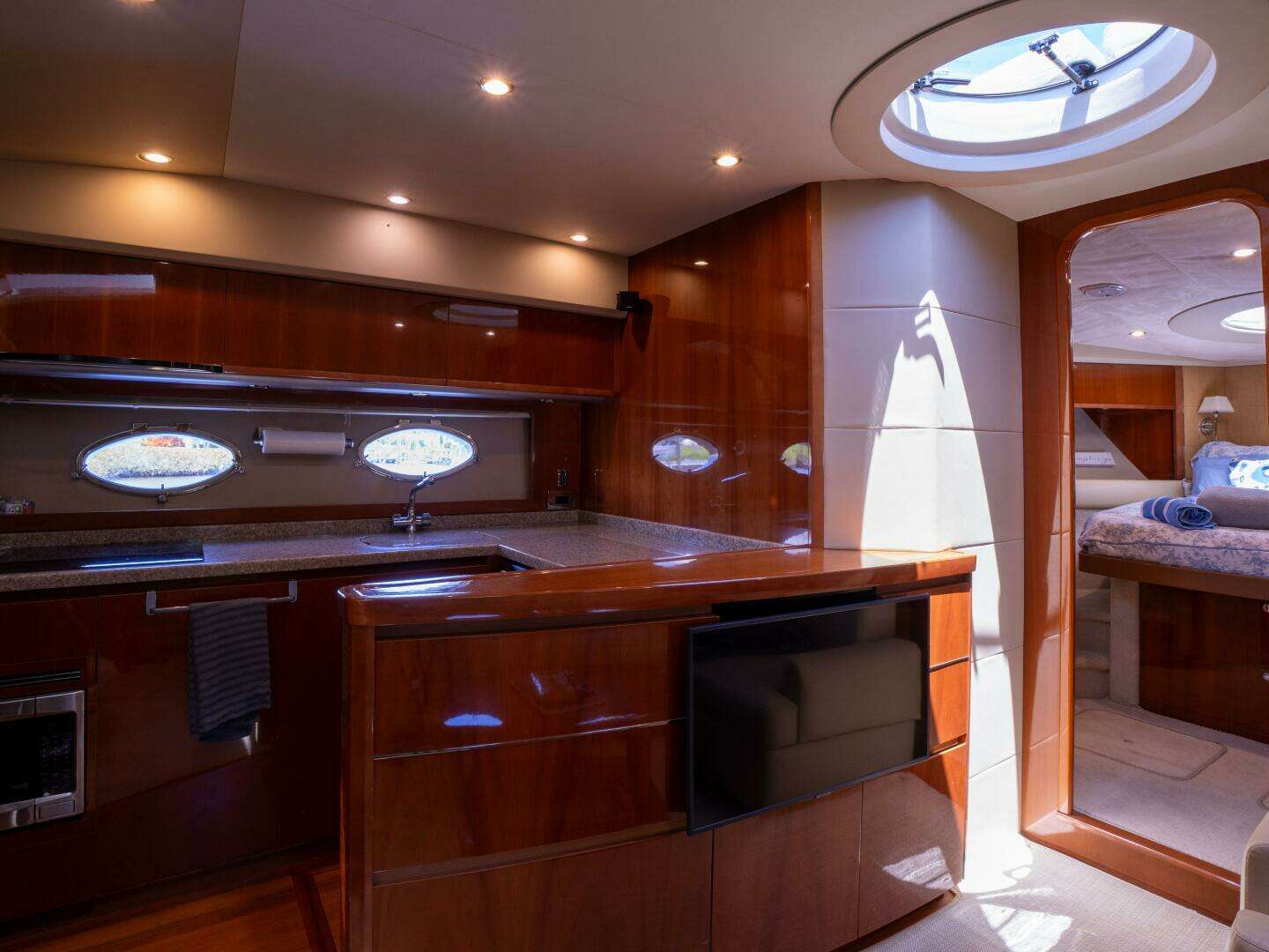 2008 Princess V53 - Image 3