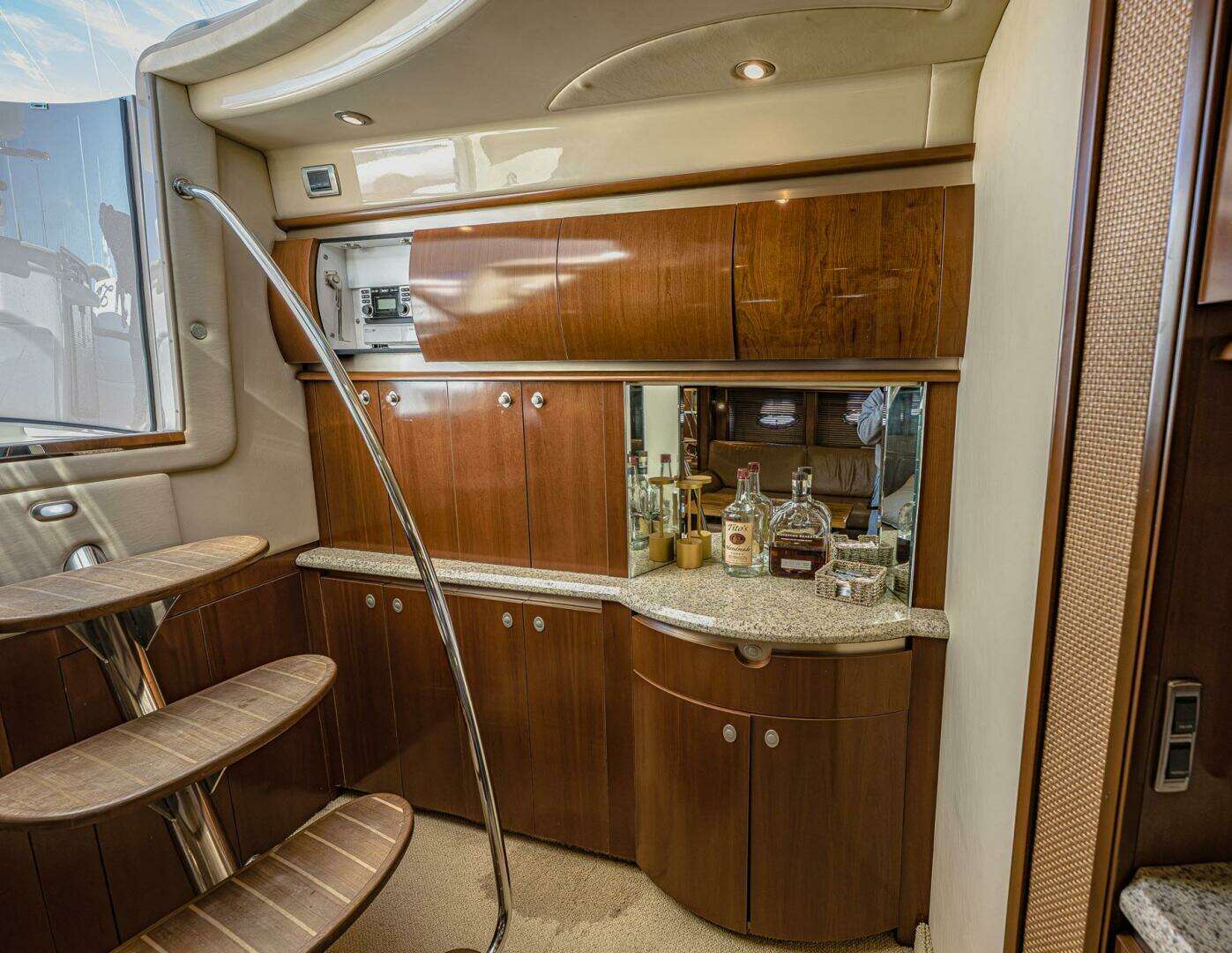 2005 Sea Ray 500 Sundancer - Image 28