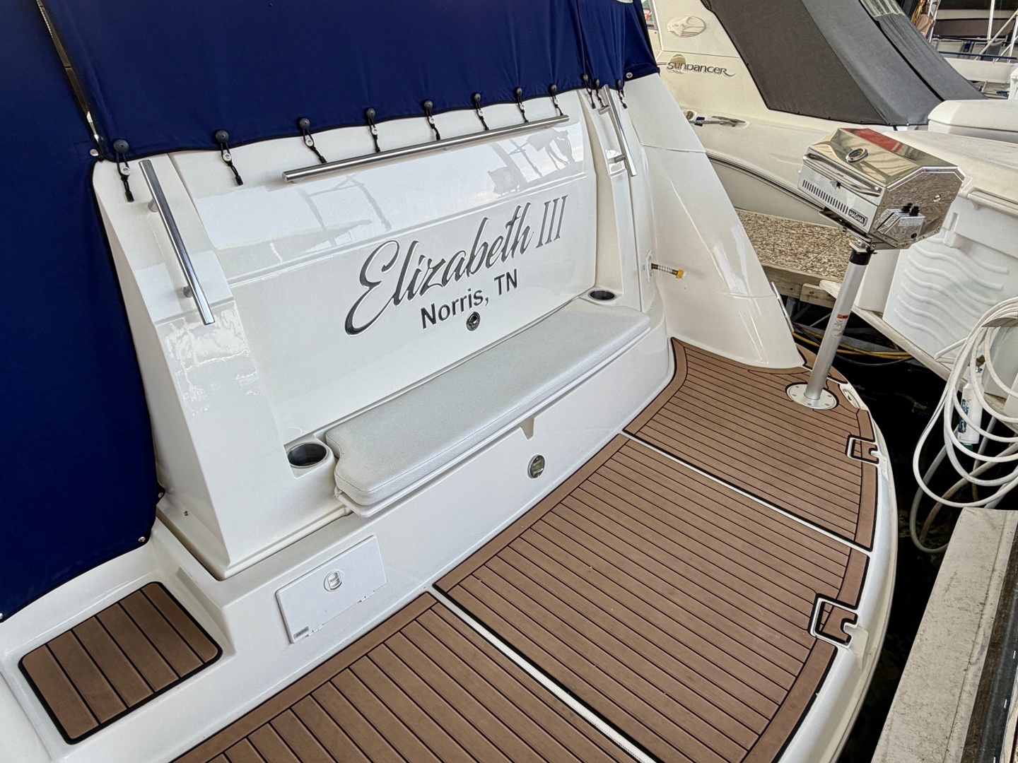 2007 Rinker 350 Express Cruiser - Image 12