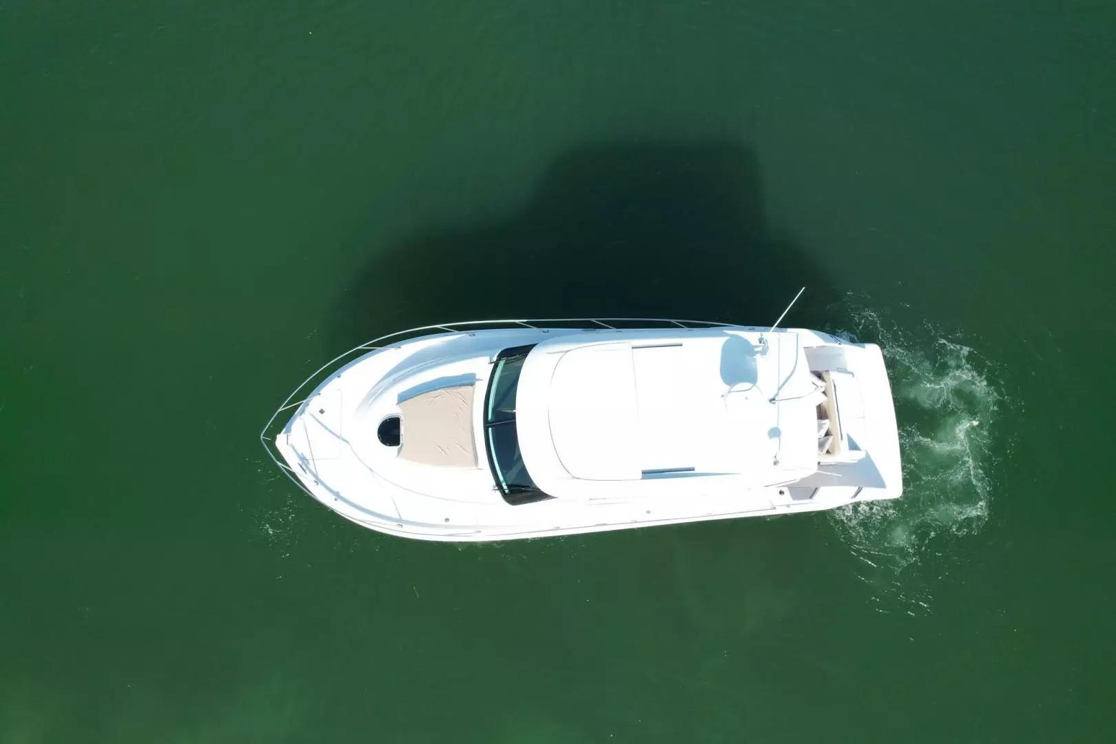 2018 Tiara Yachts 39 Coupe - Image 9