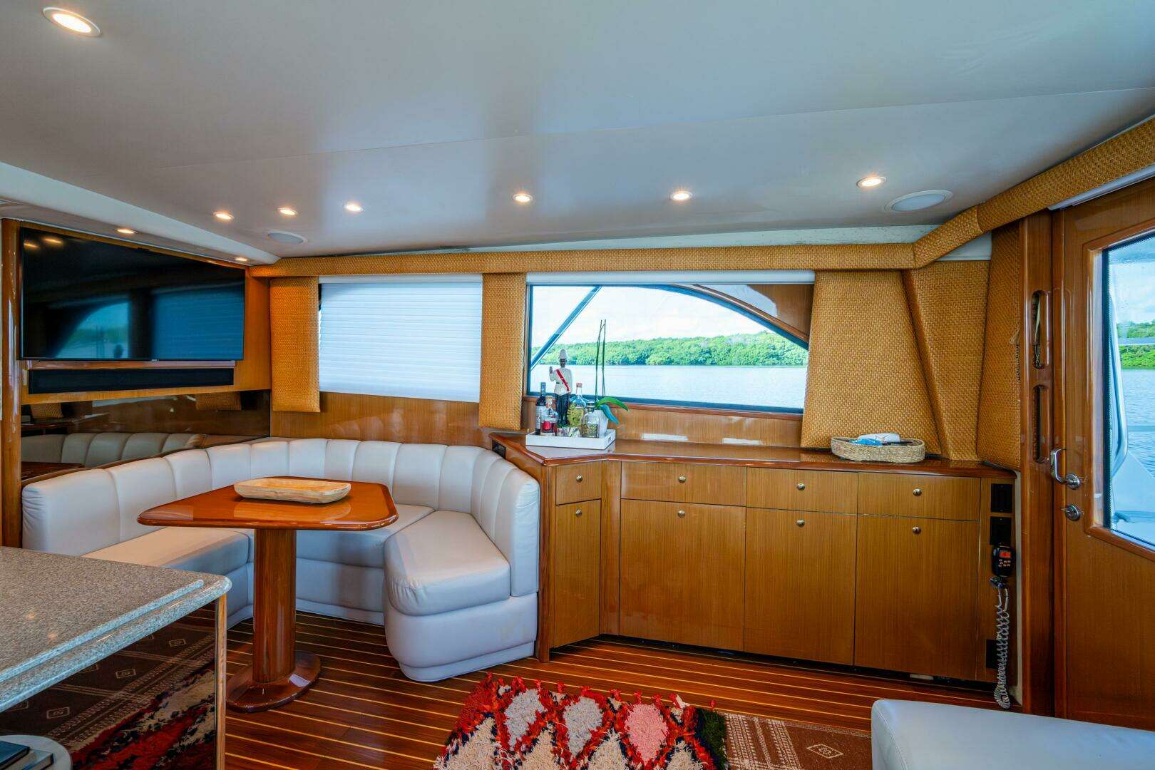 2004 Viking 48 Convertible - Image 11