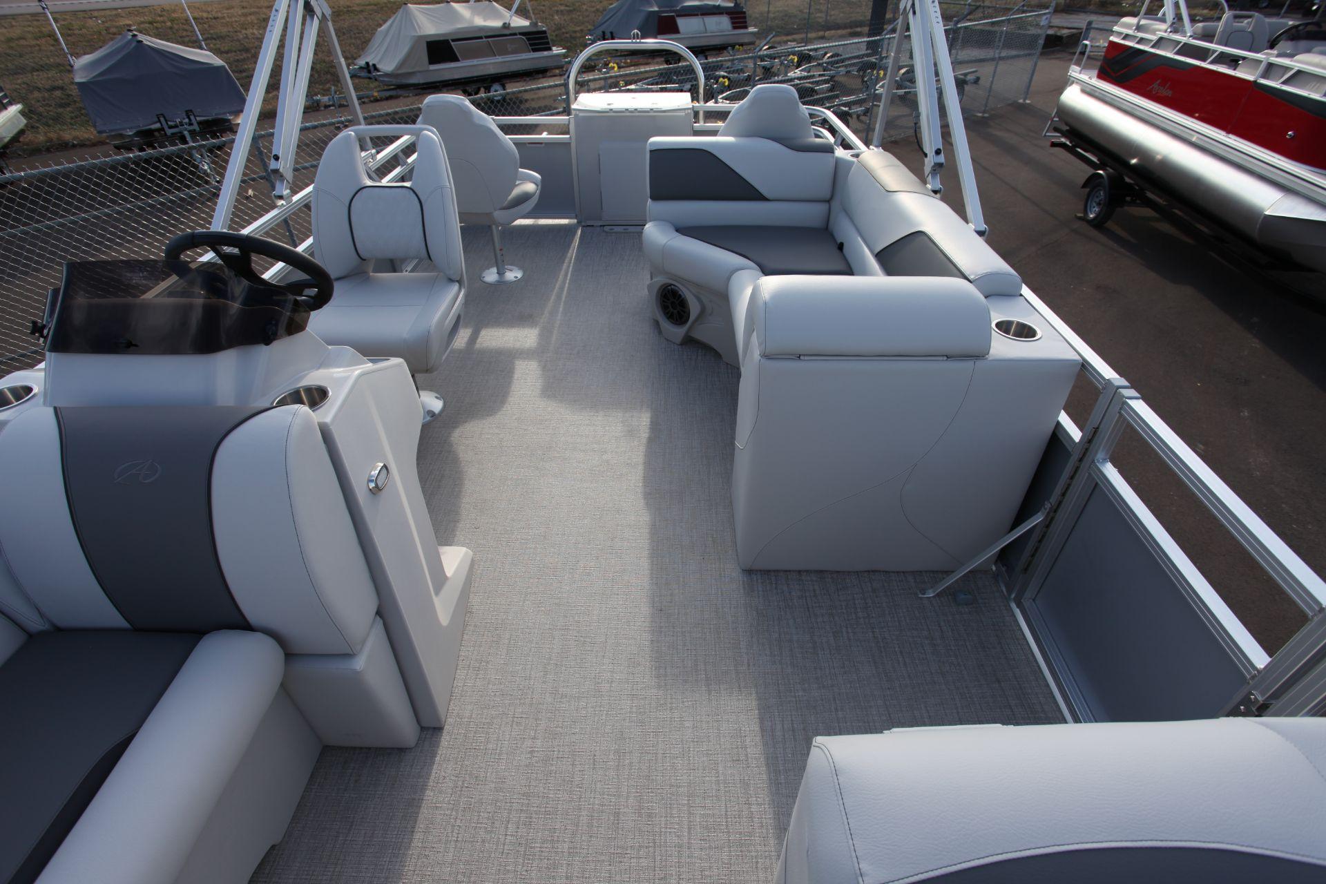 2024 Avalon Venture Fish N Cruise 23 ft. - 8